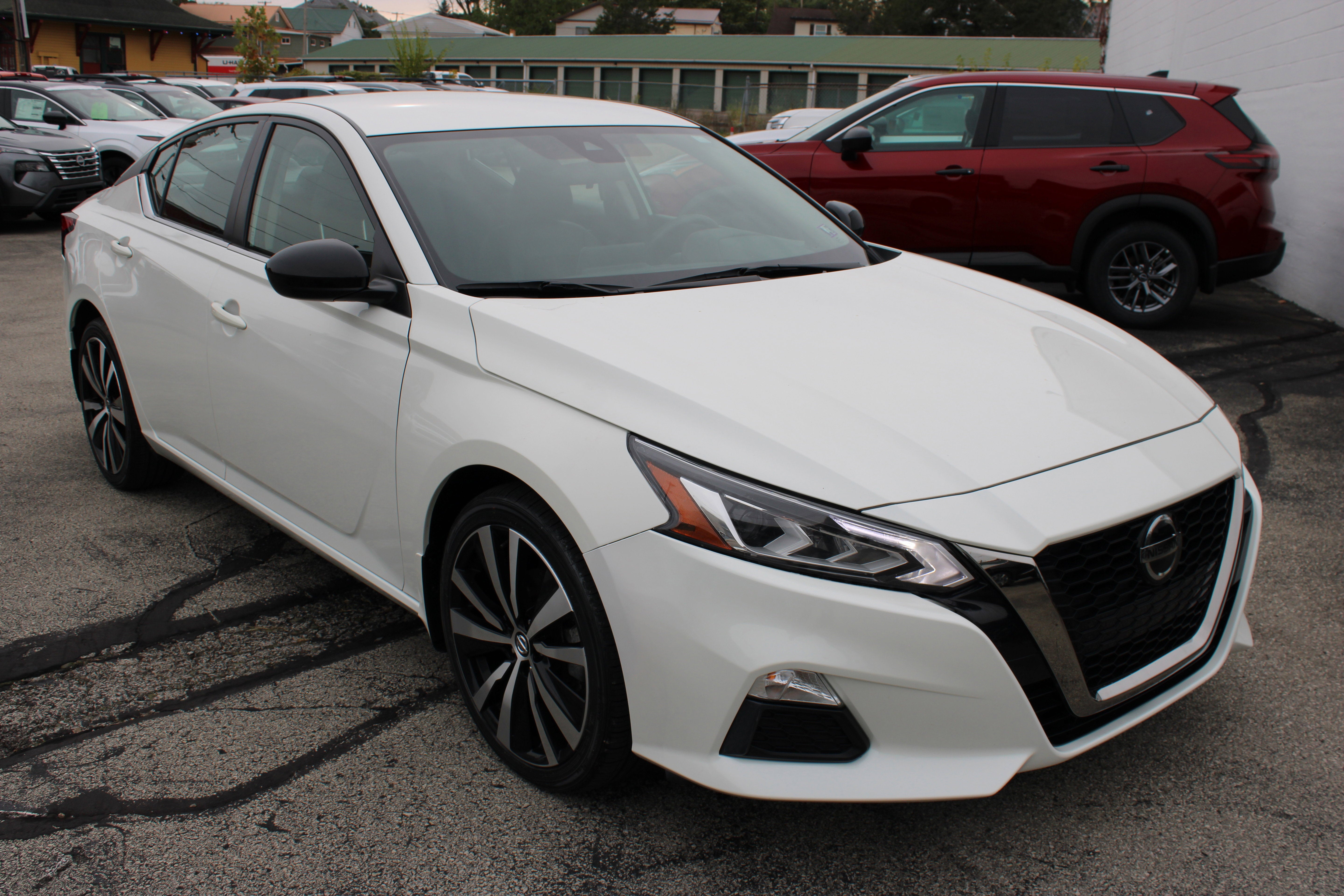 2022 Nissan Altima 2.5 SR