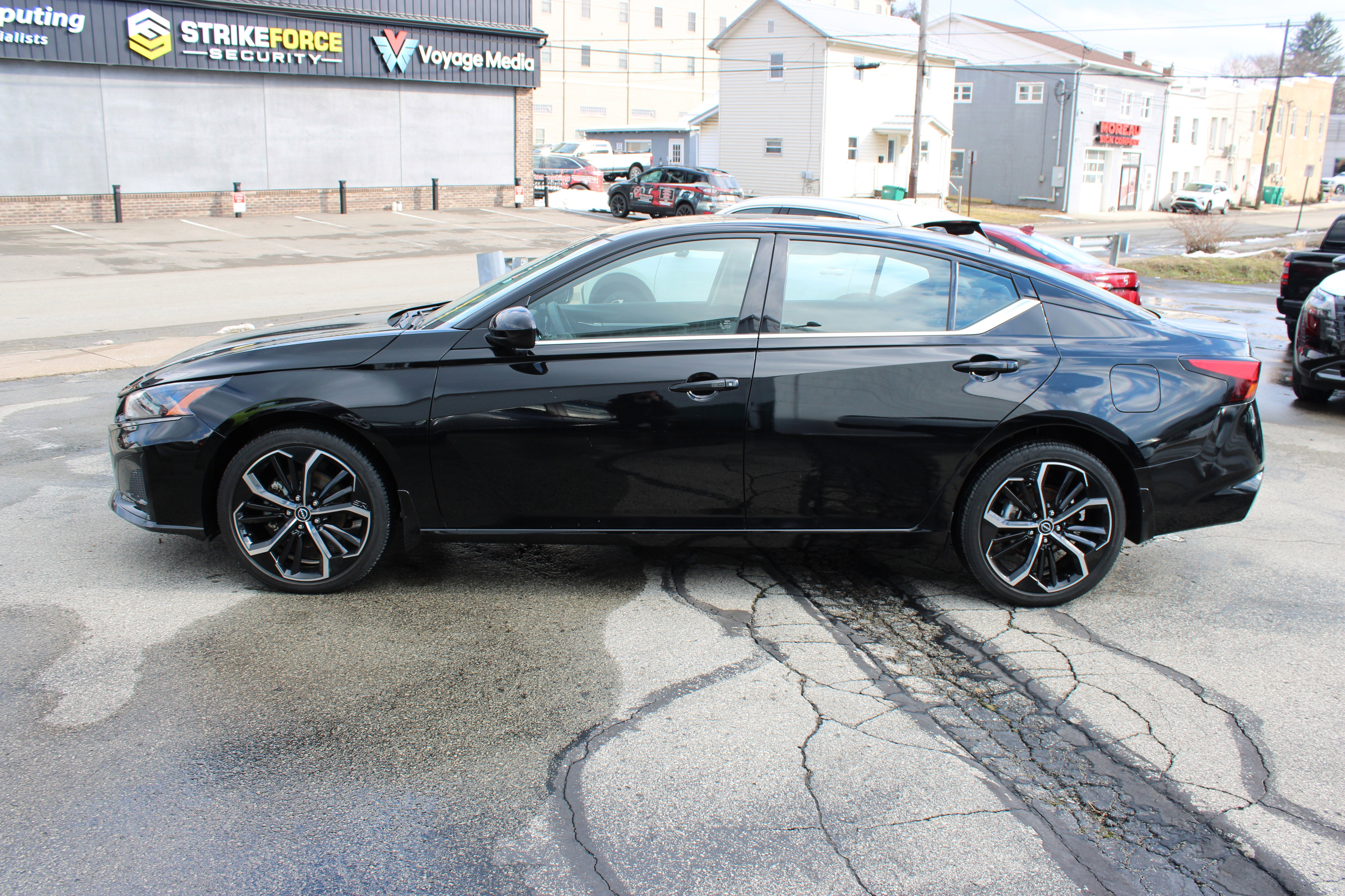 2023 Nissan Altima 2.5 SR