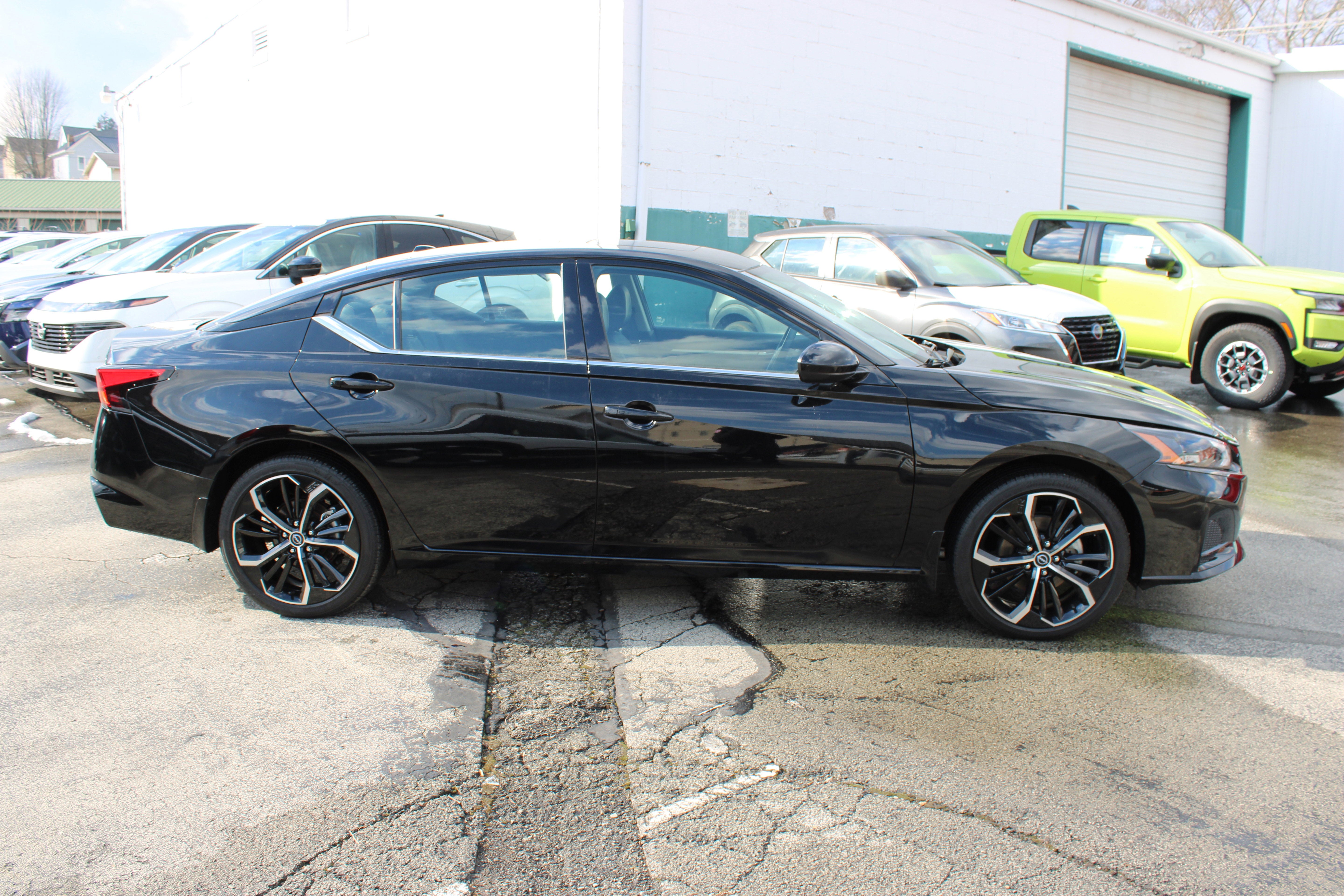 2023 Nissan Altima 2.5 SR