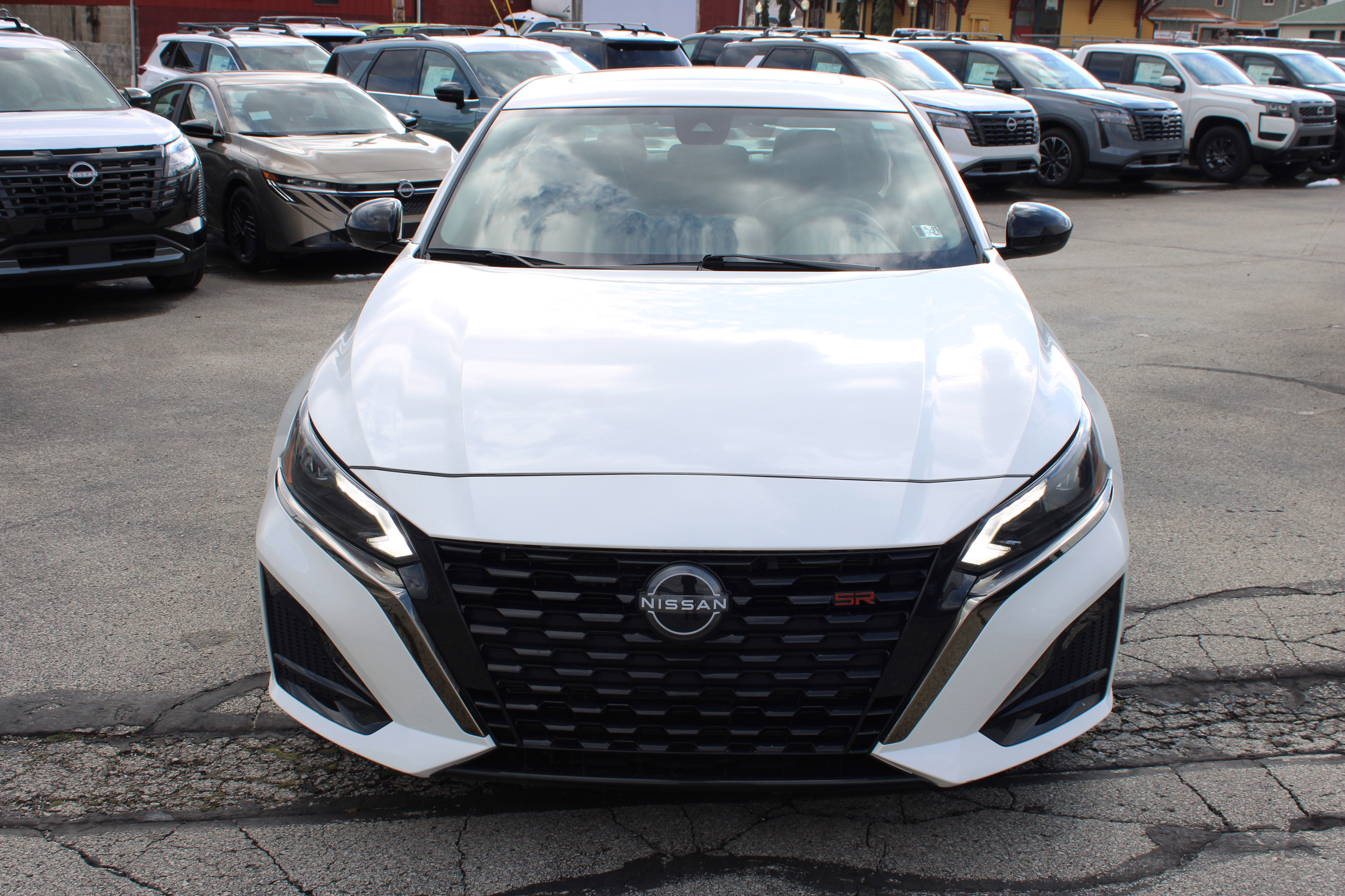 2023 Nissan Altima 2.5 SR