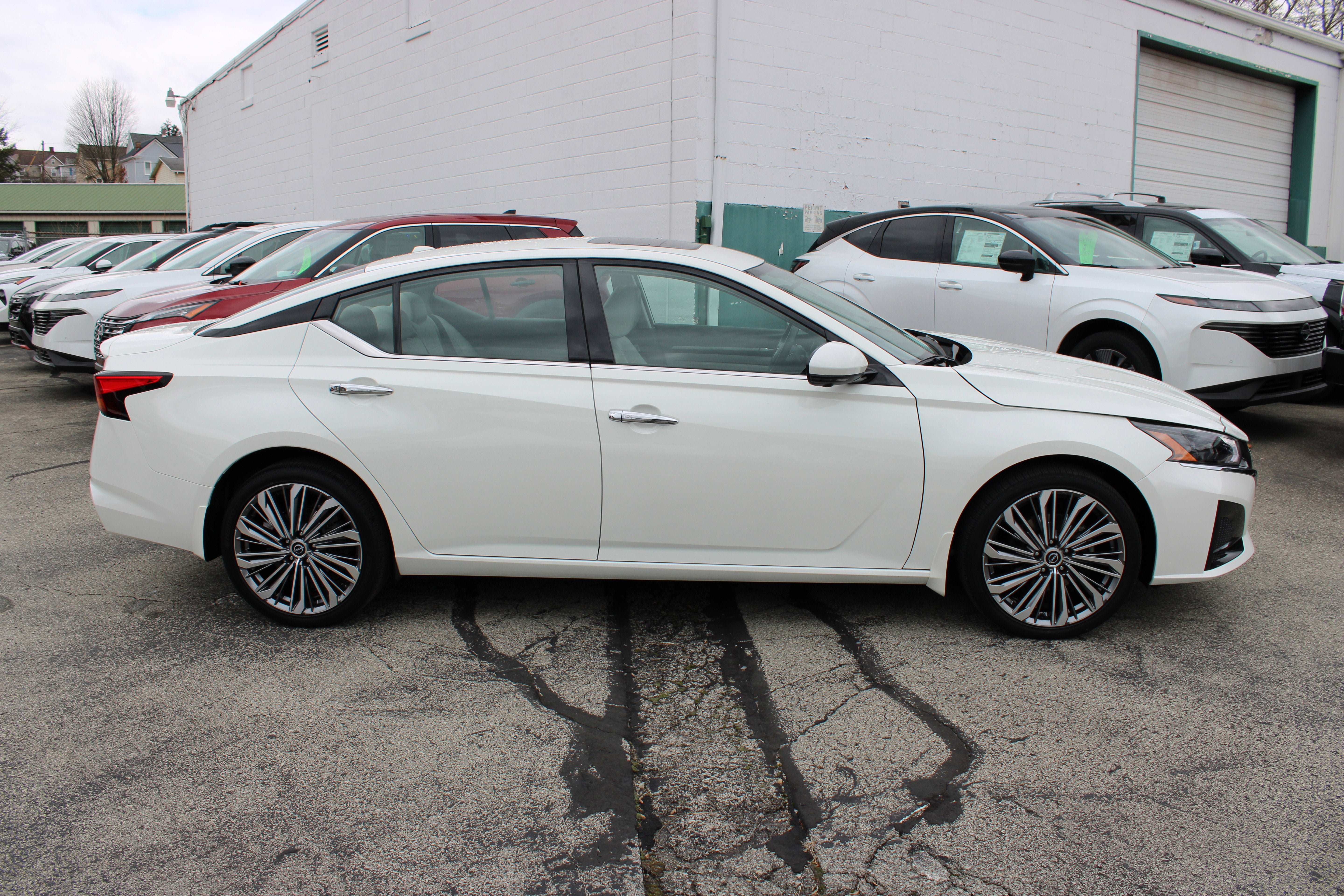 2023 Nissan Altima 2.5 SL