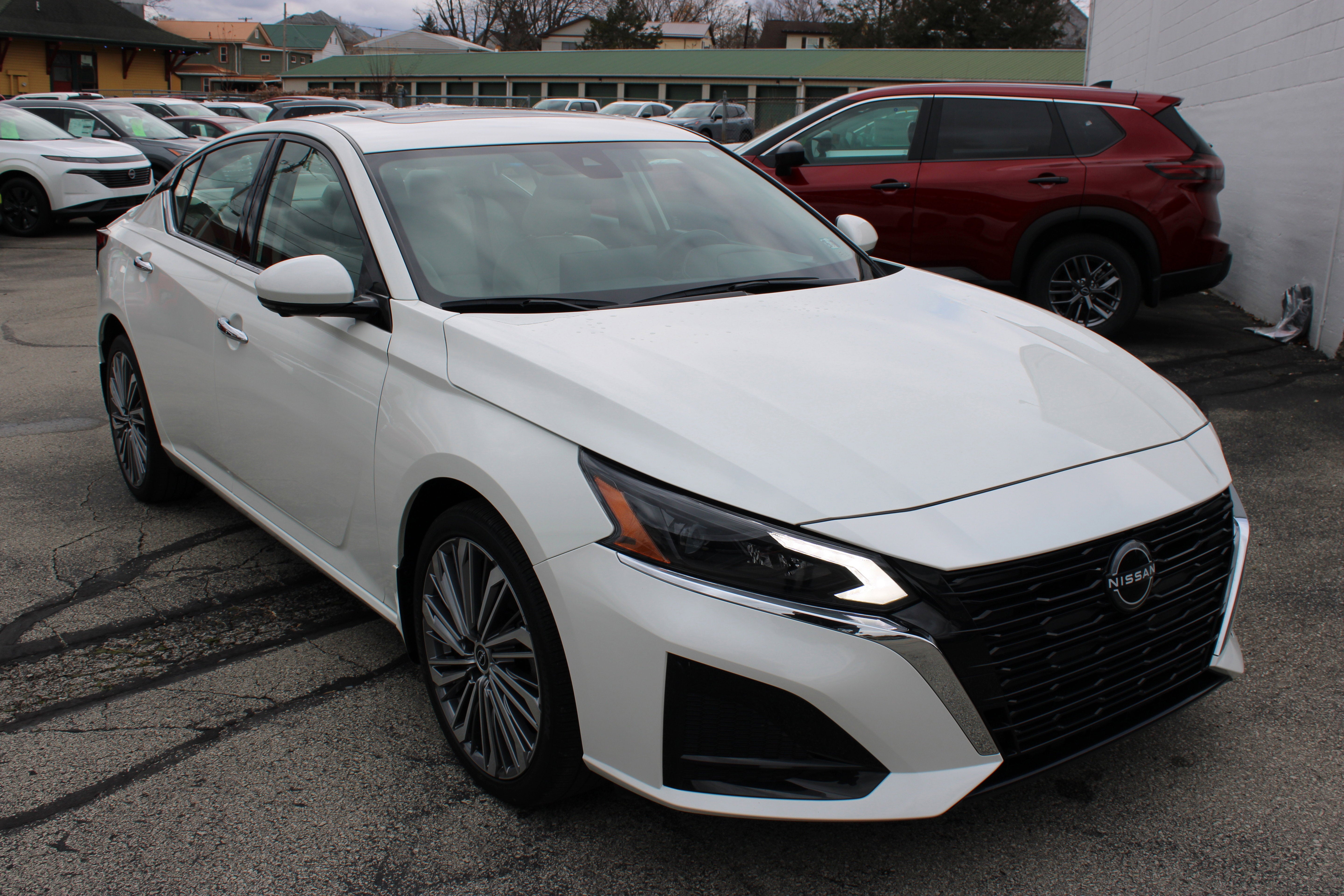 2023 Nissan Altima 2.5 SL