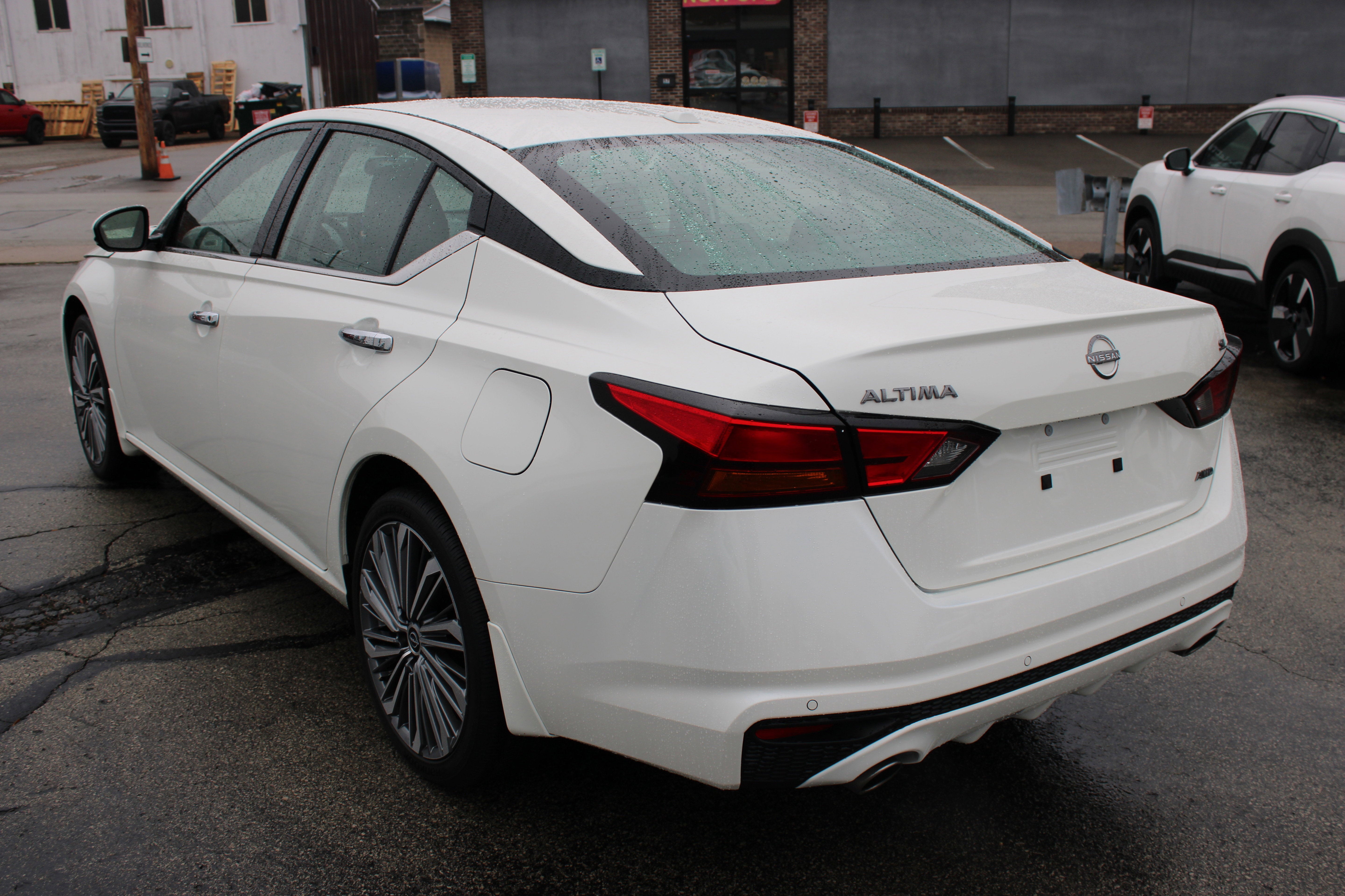 2025 Nissan Altima SL