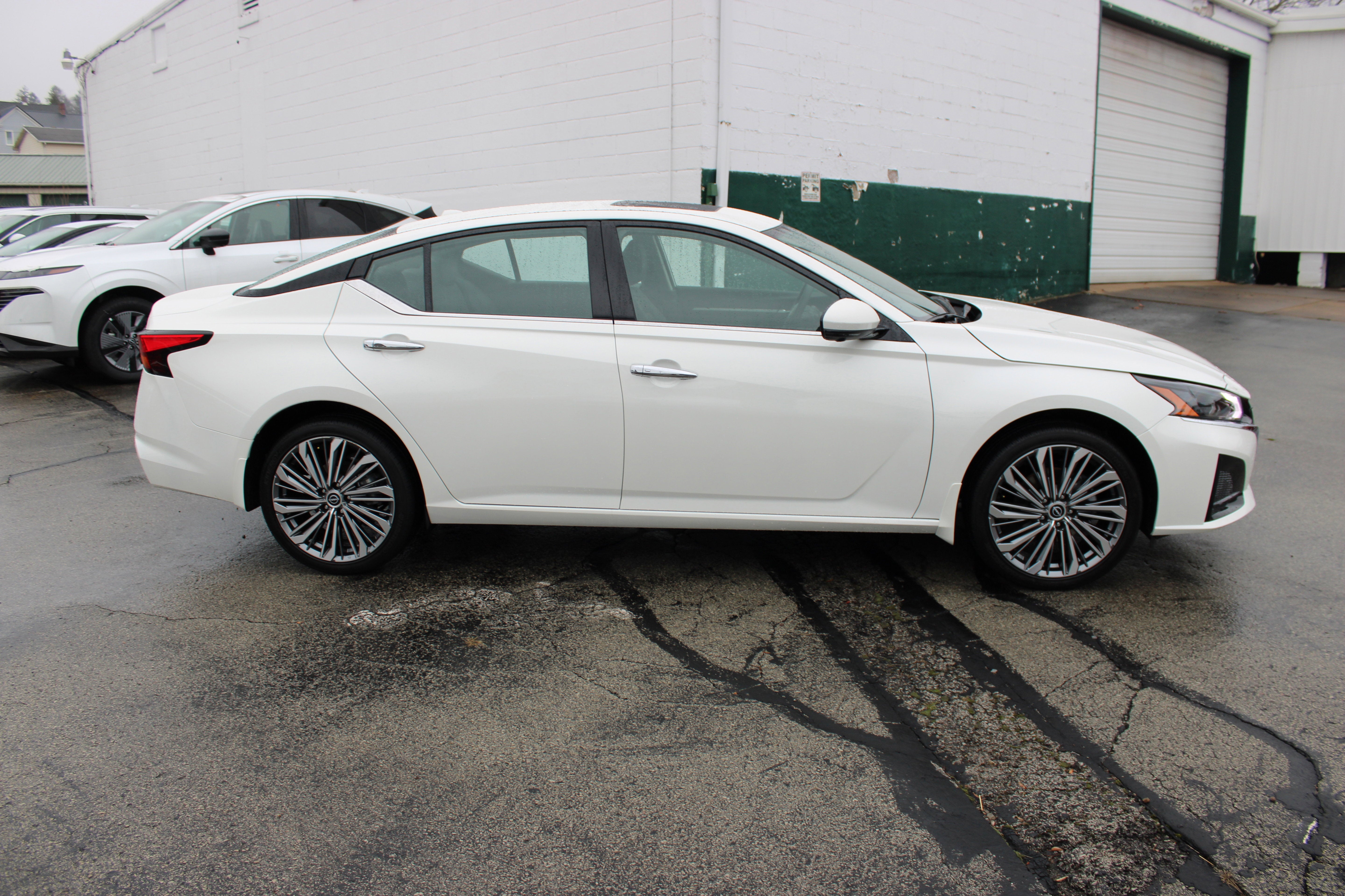 2025 Nissan Altima SL