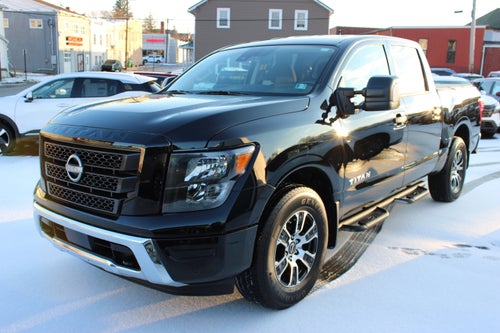 2024 Nissan Titan SV