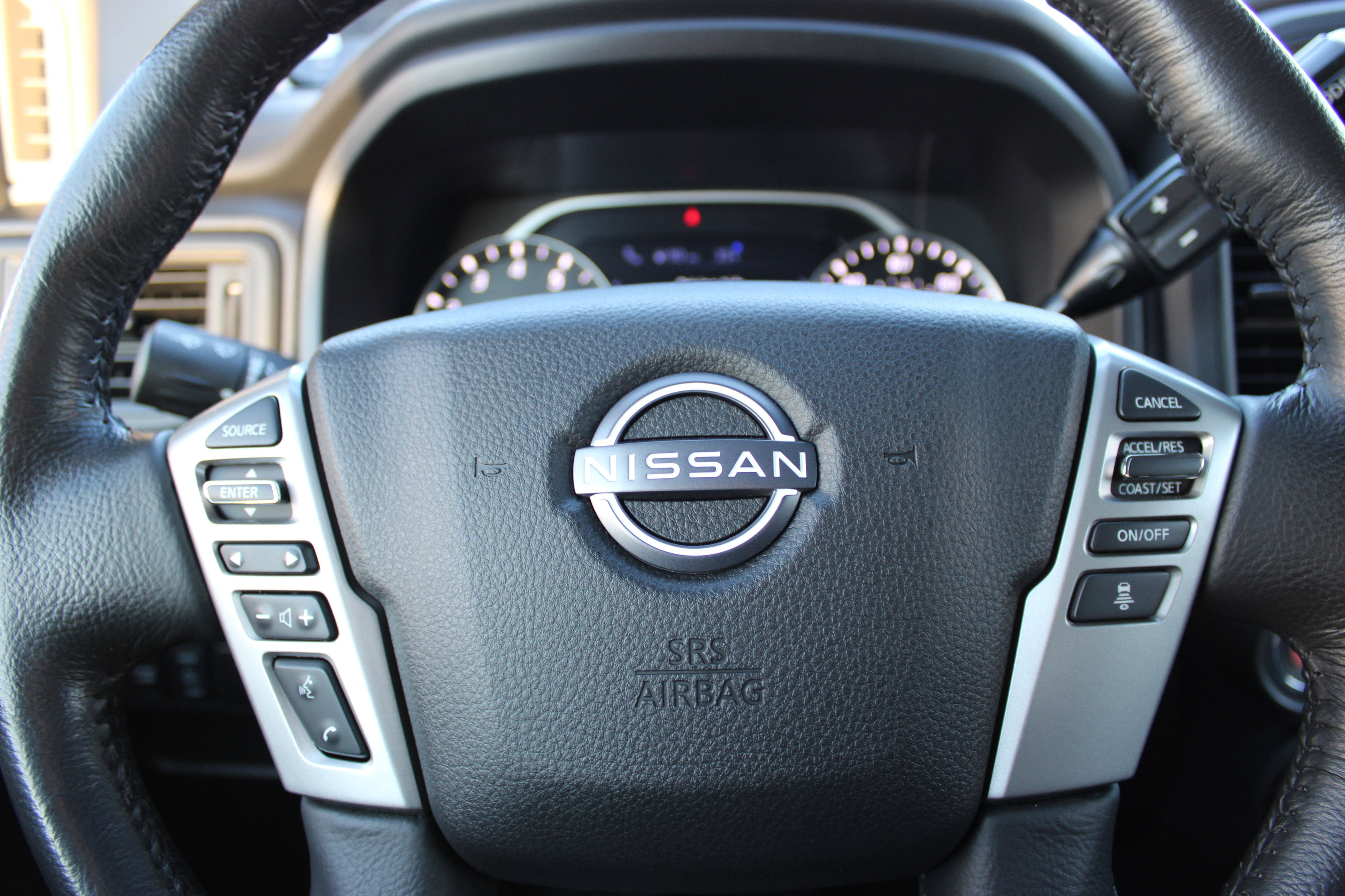 2024 Nissan Titan SV