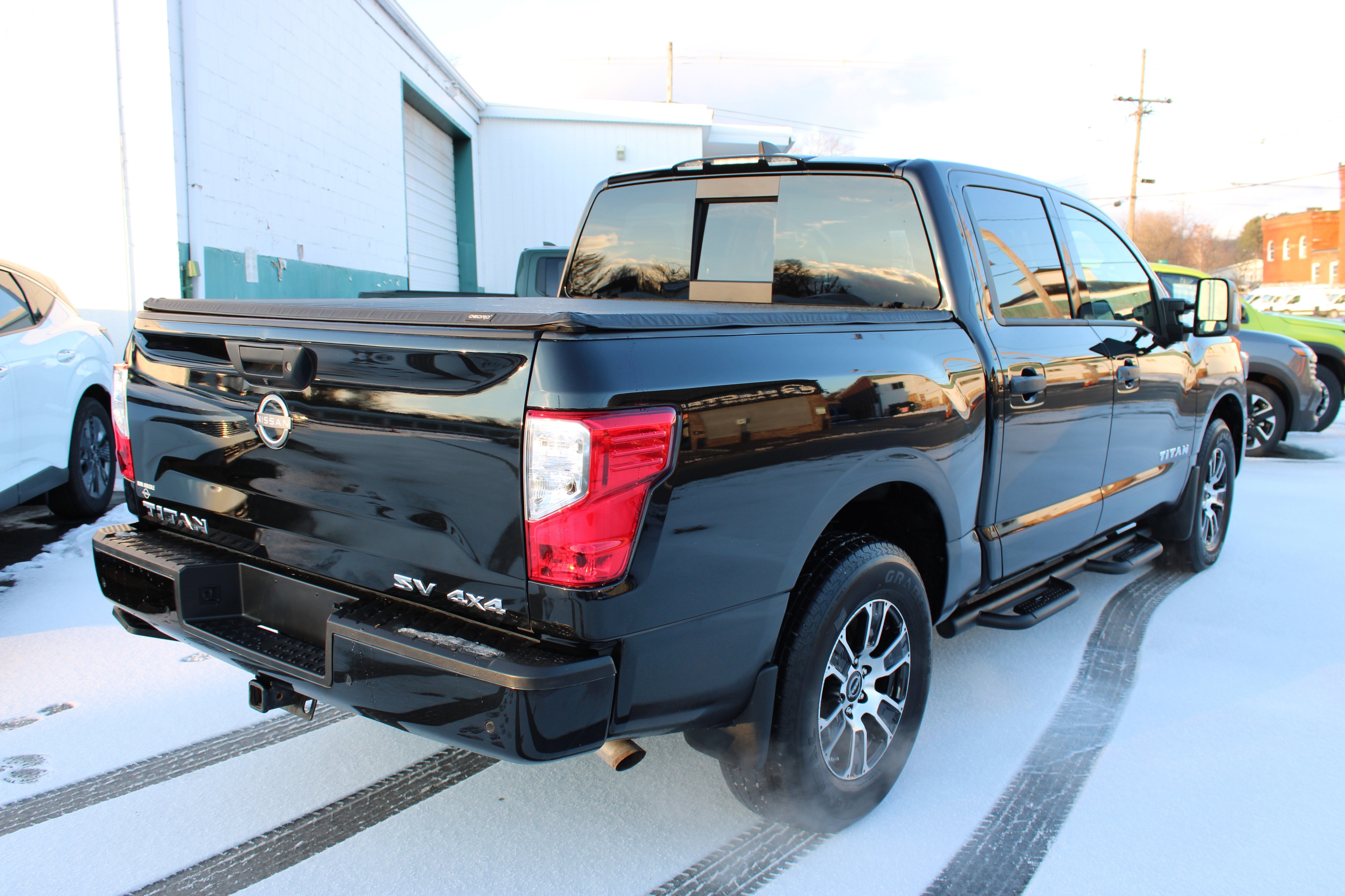 2024 Nissan Titan SV