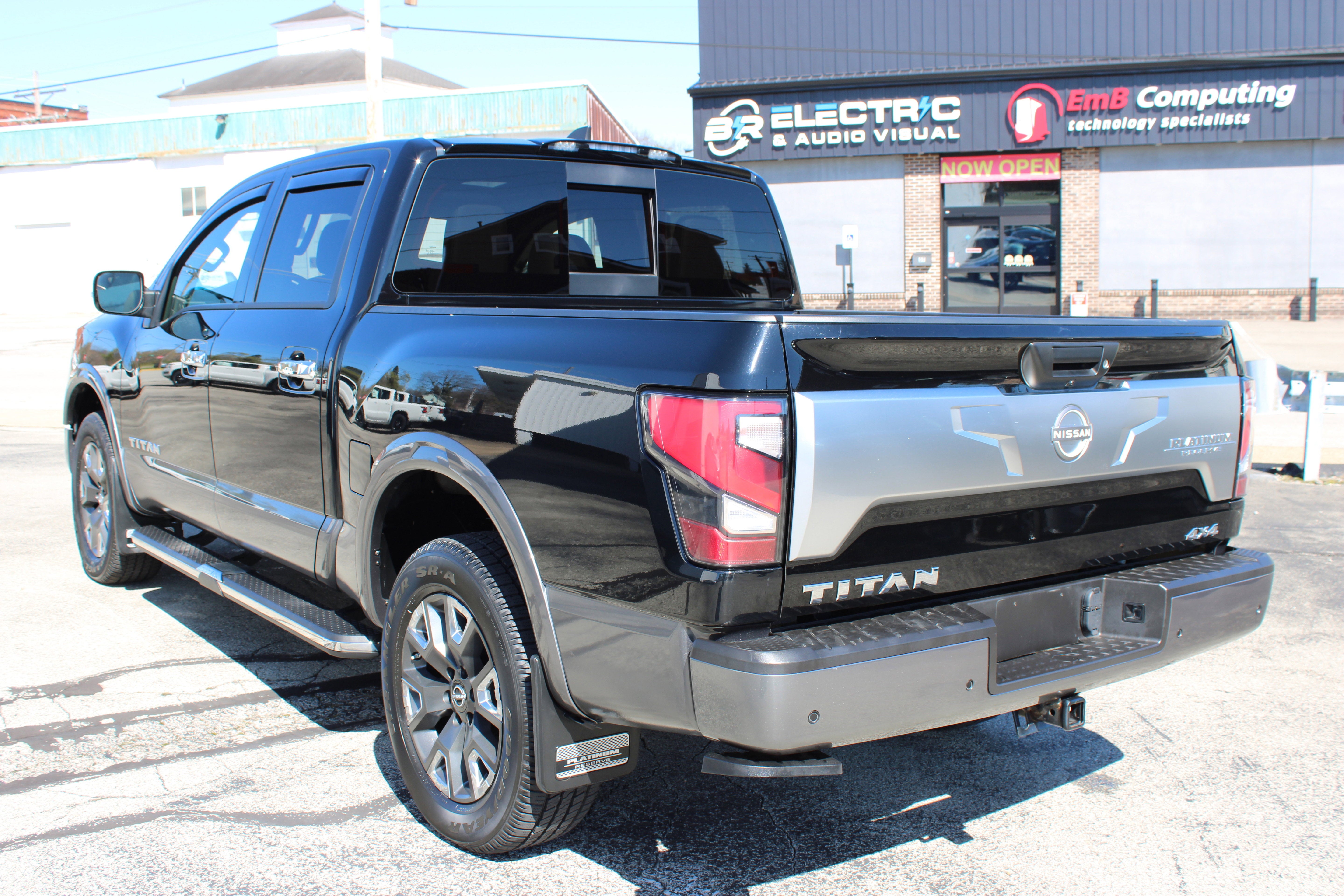 2023 Nissan Titan Platinum Reserve