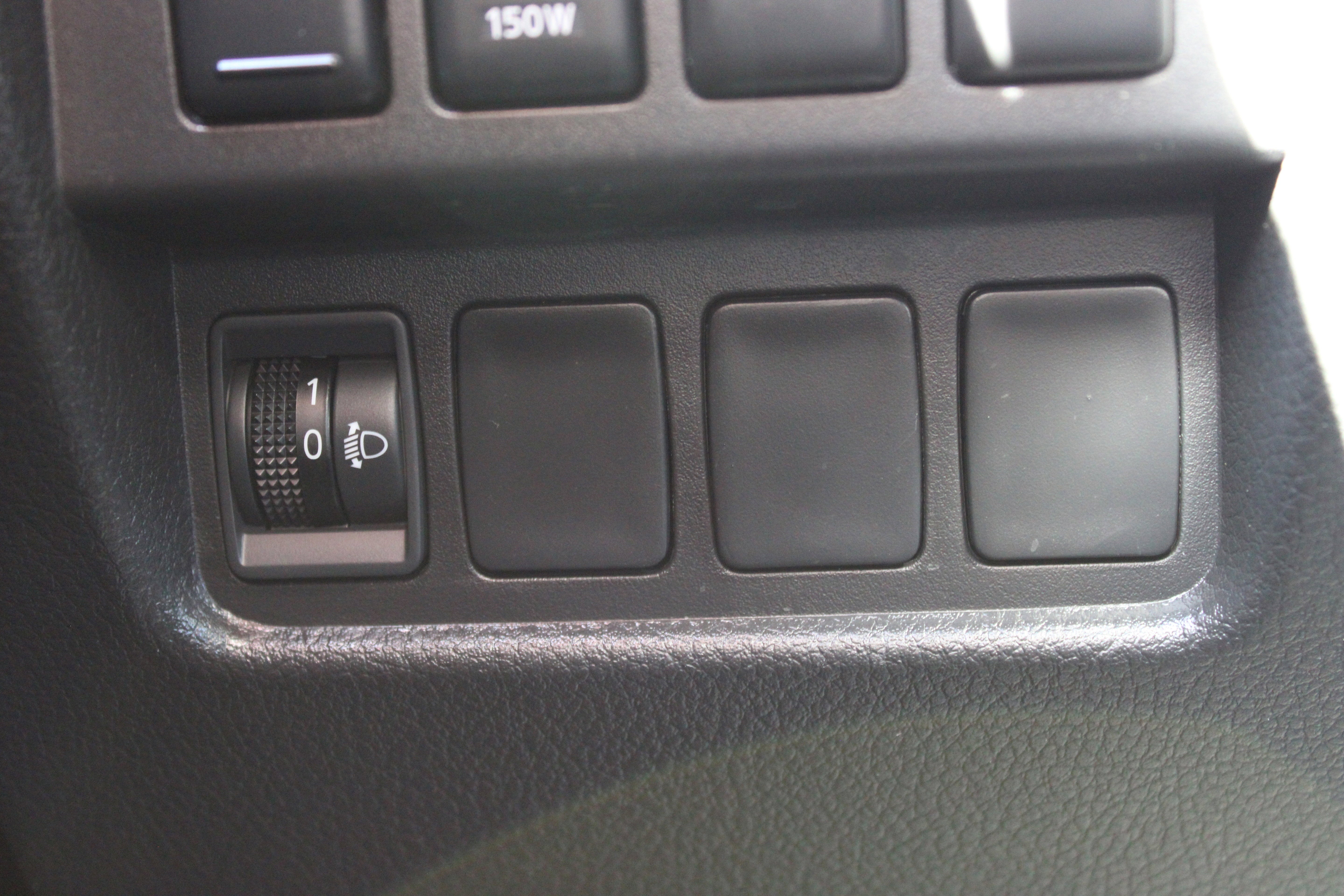 2023 Nissan Titan Platinum Reserve