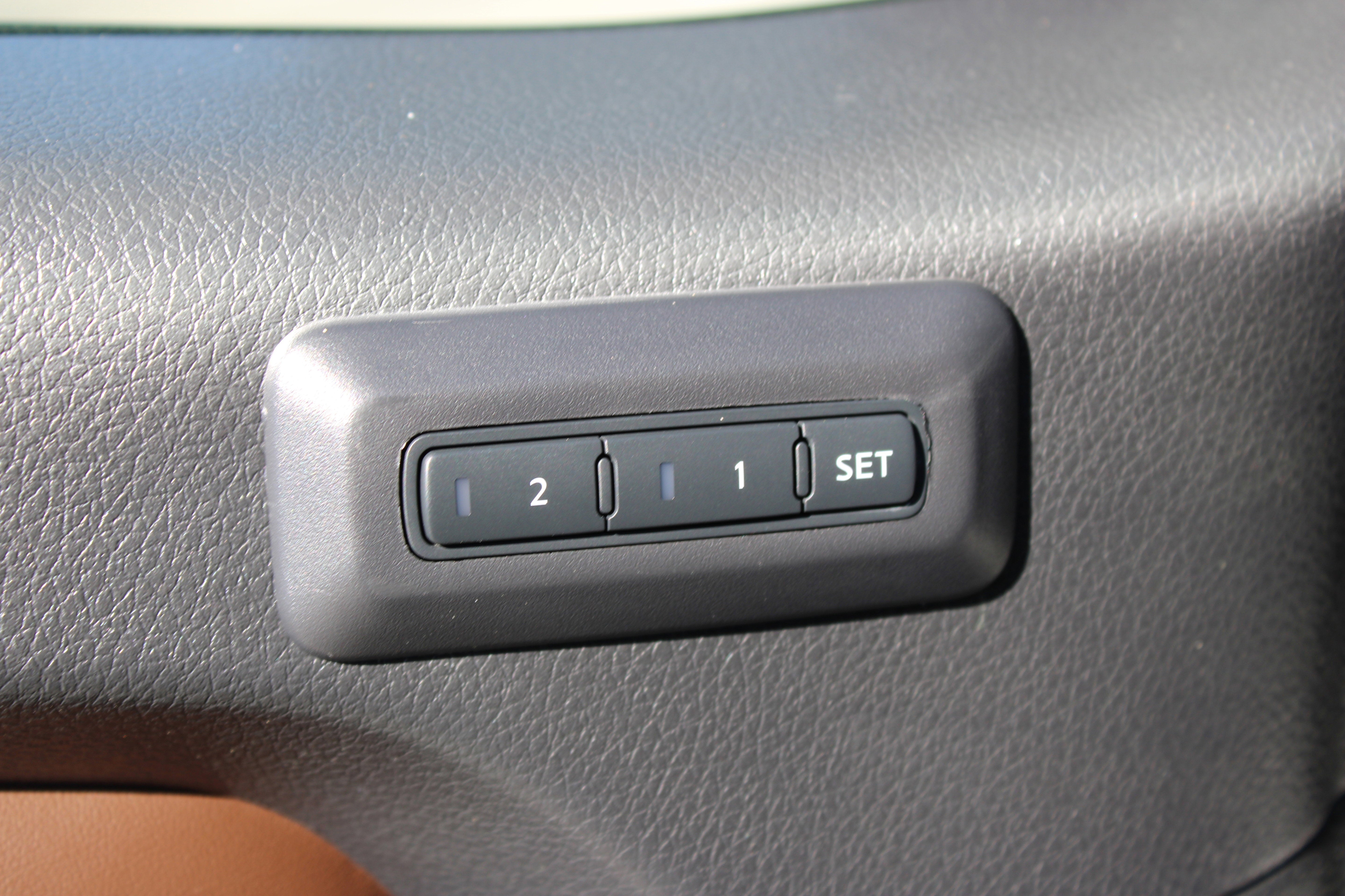 2023 Nissan Titan Platinum Reserve