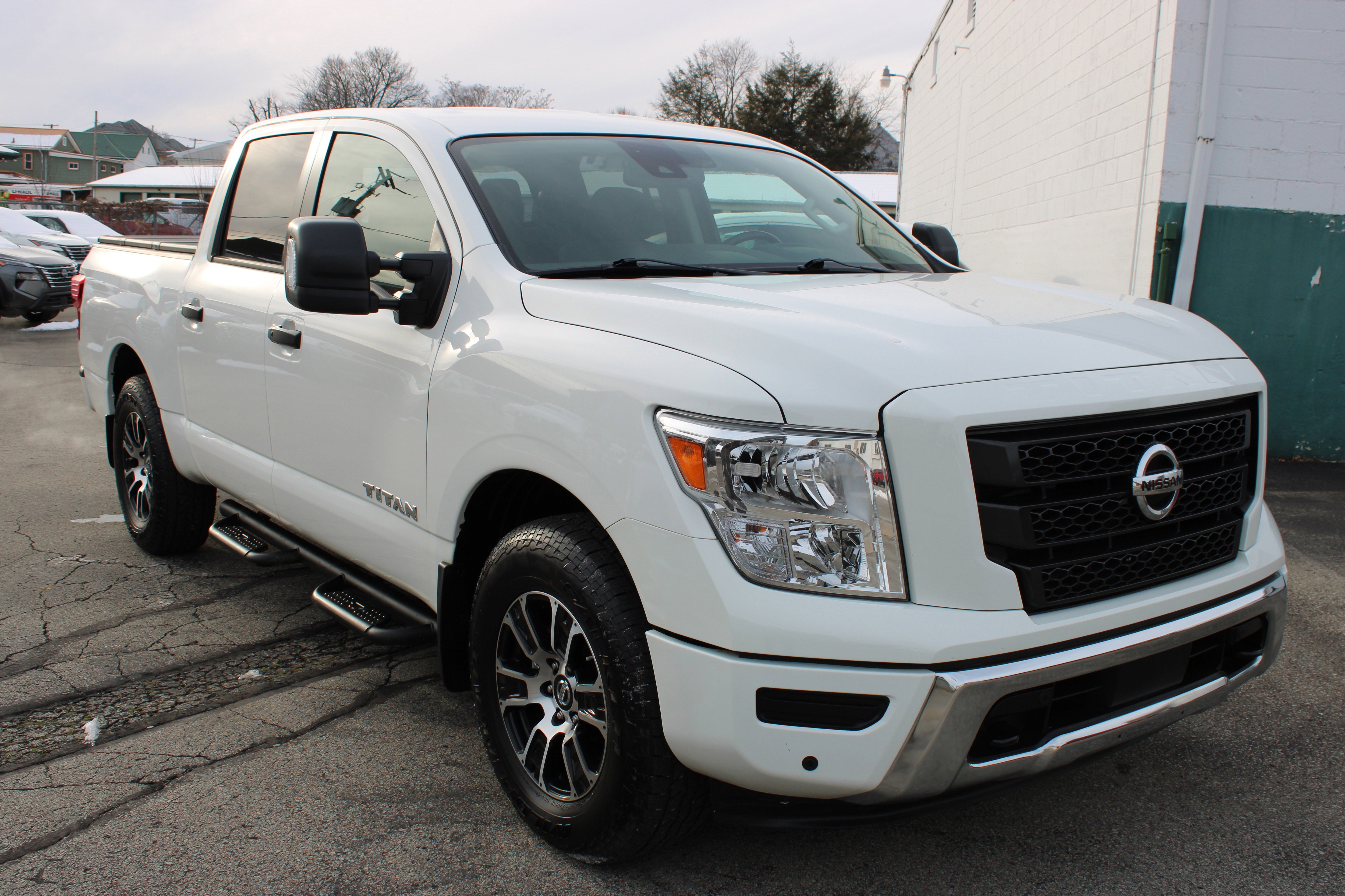 2022 Nissan Titan SV