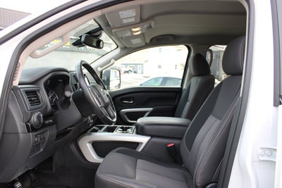 2022 Nissan Titan SV