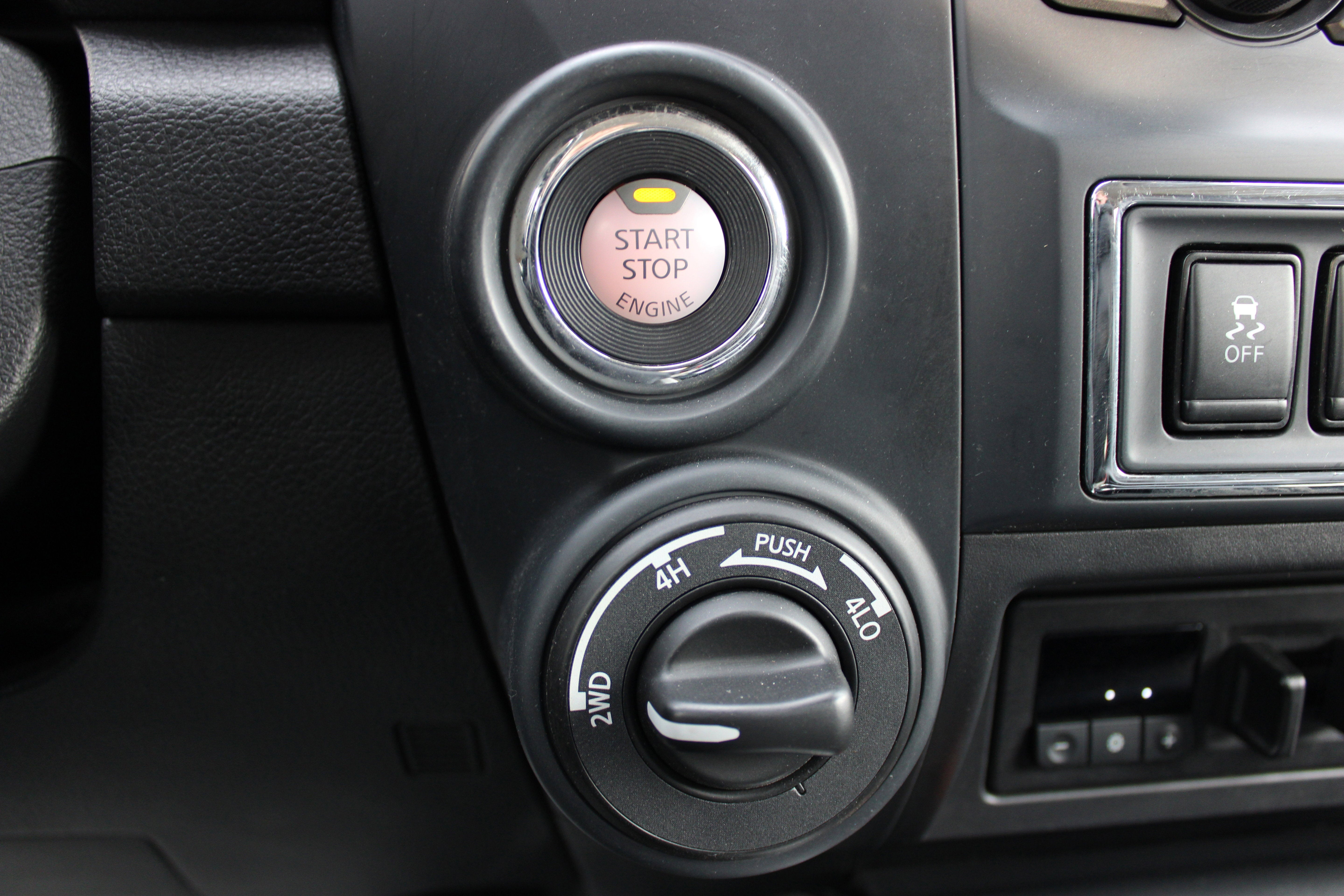 2022 Nissan Titan SV