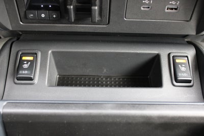 2022 Nissan Titan SV