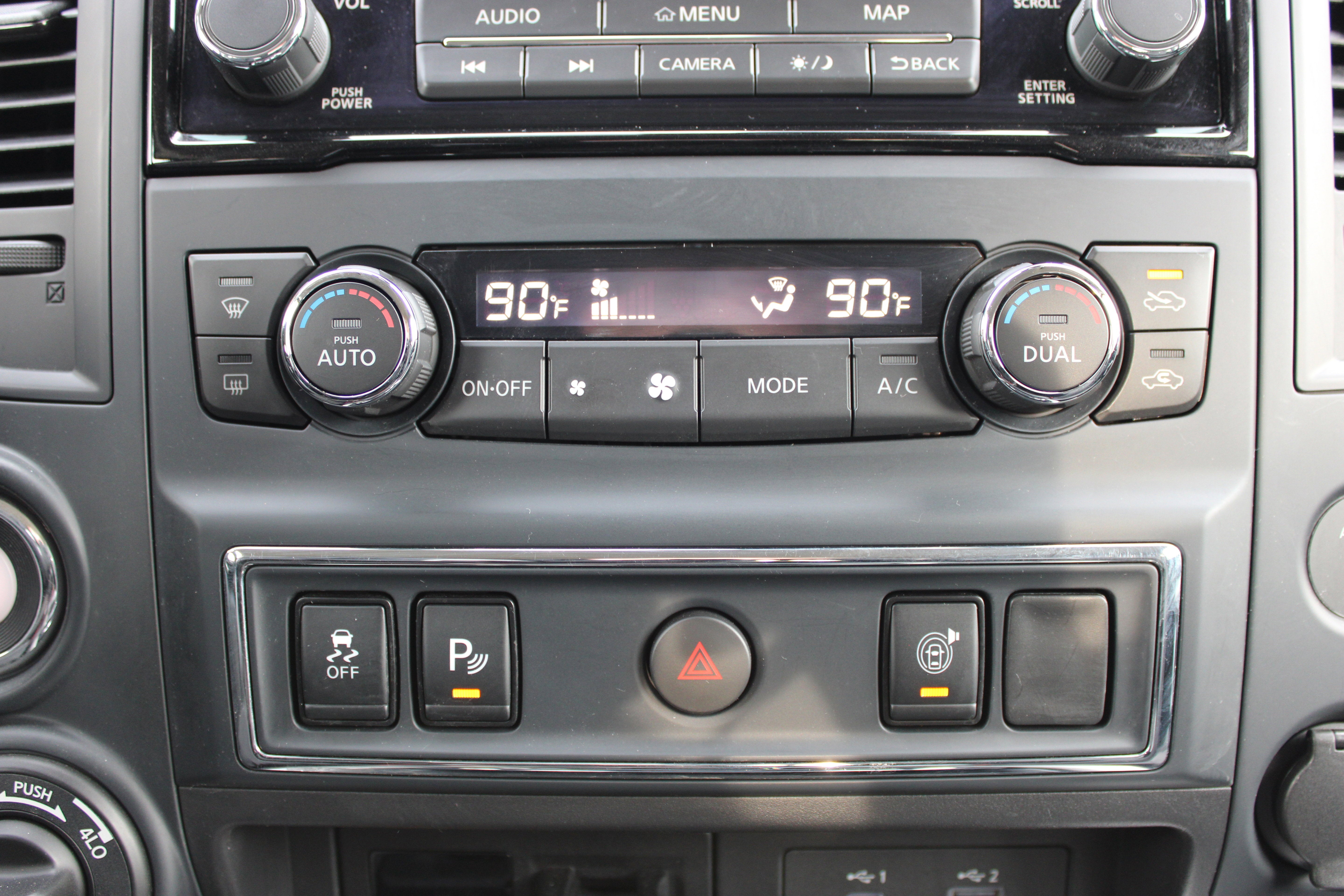 2022 Nissan Titan SV