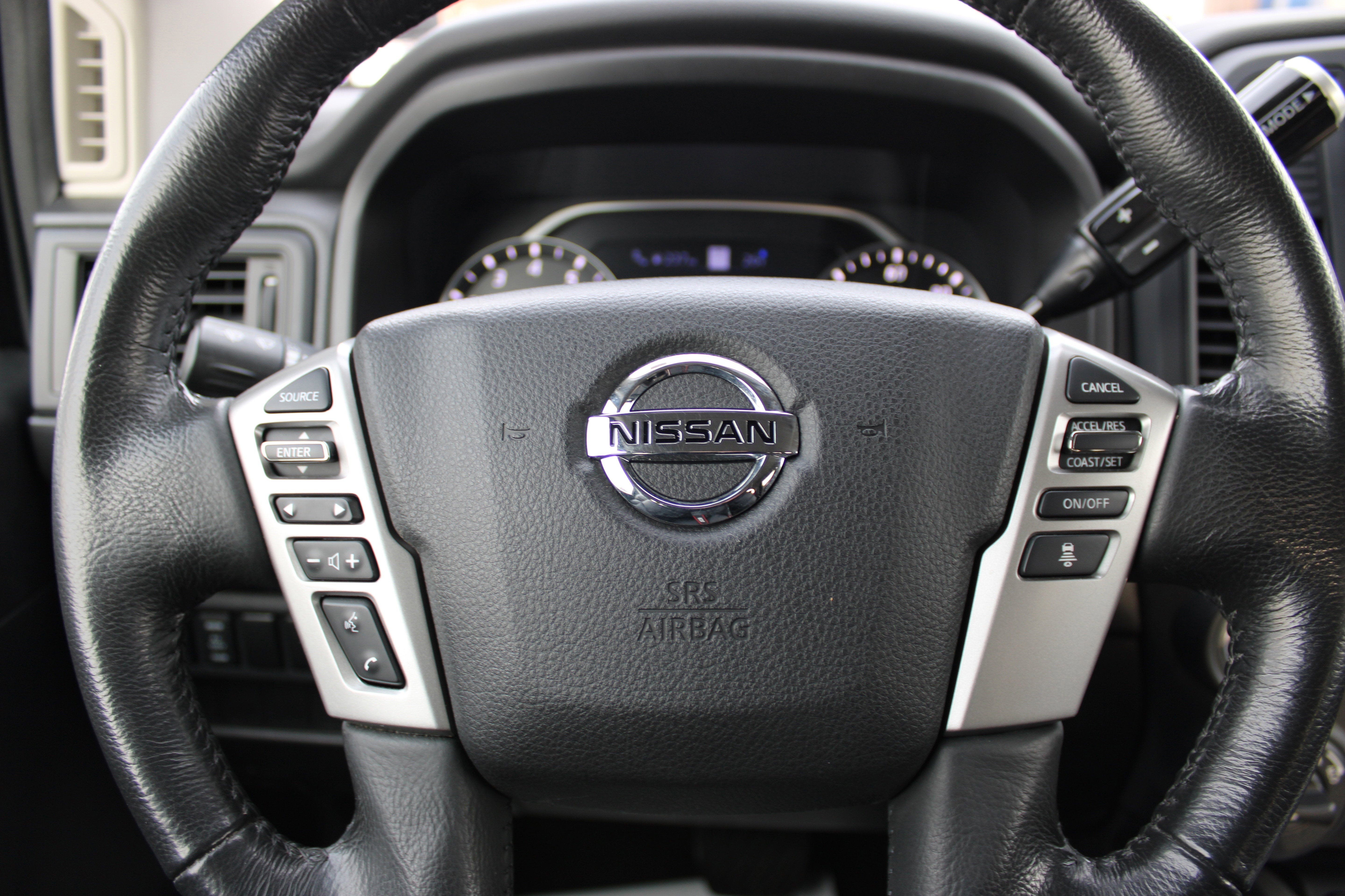 2022 Nissan Titan SV