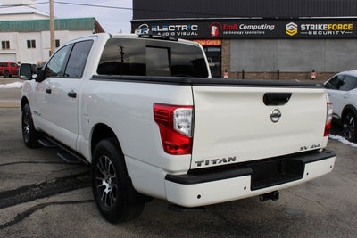 2022 Nissan Titan SV