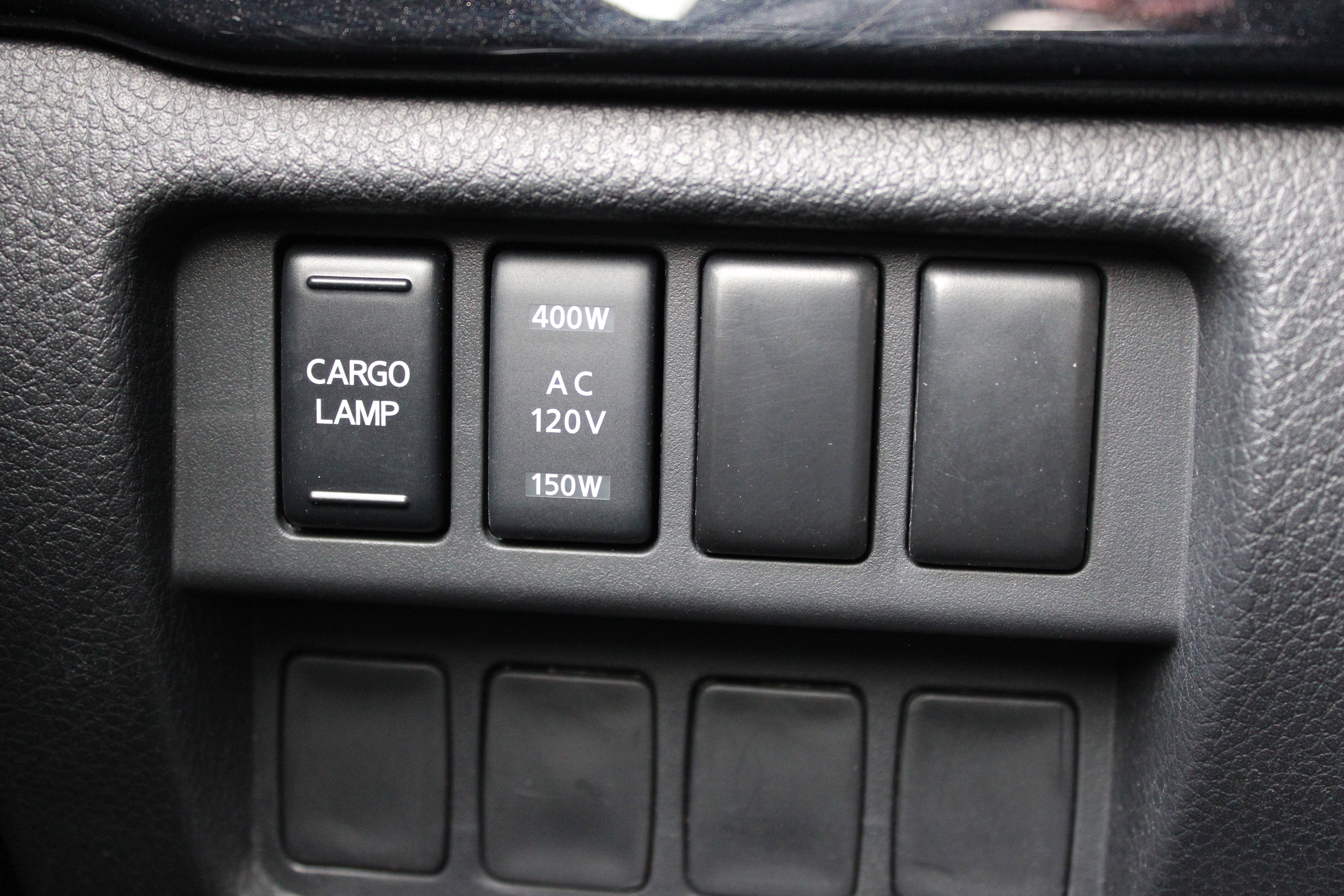 2022 Nissan Titan SV