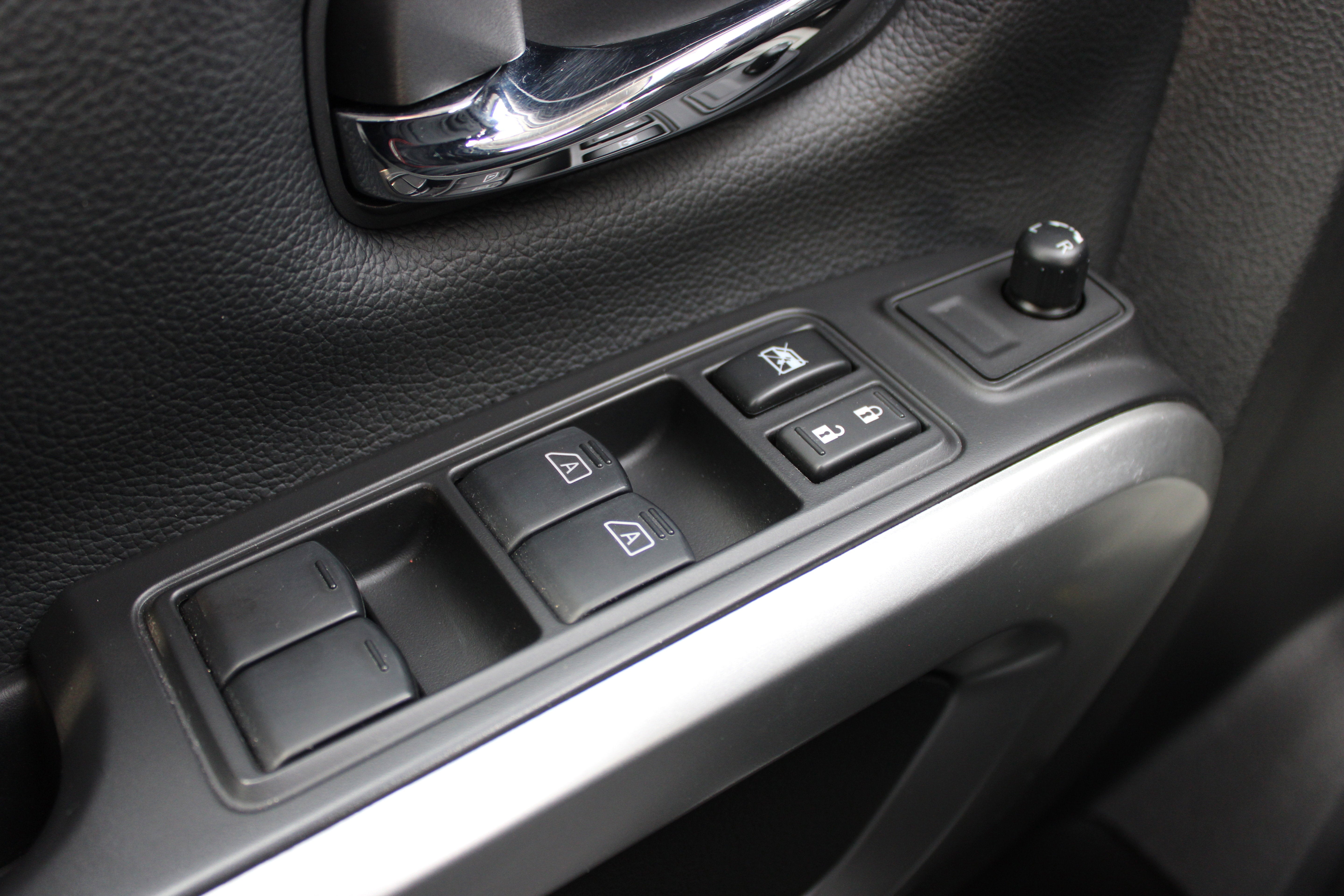 2022 Nissan Titan SV