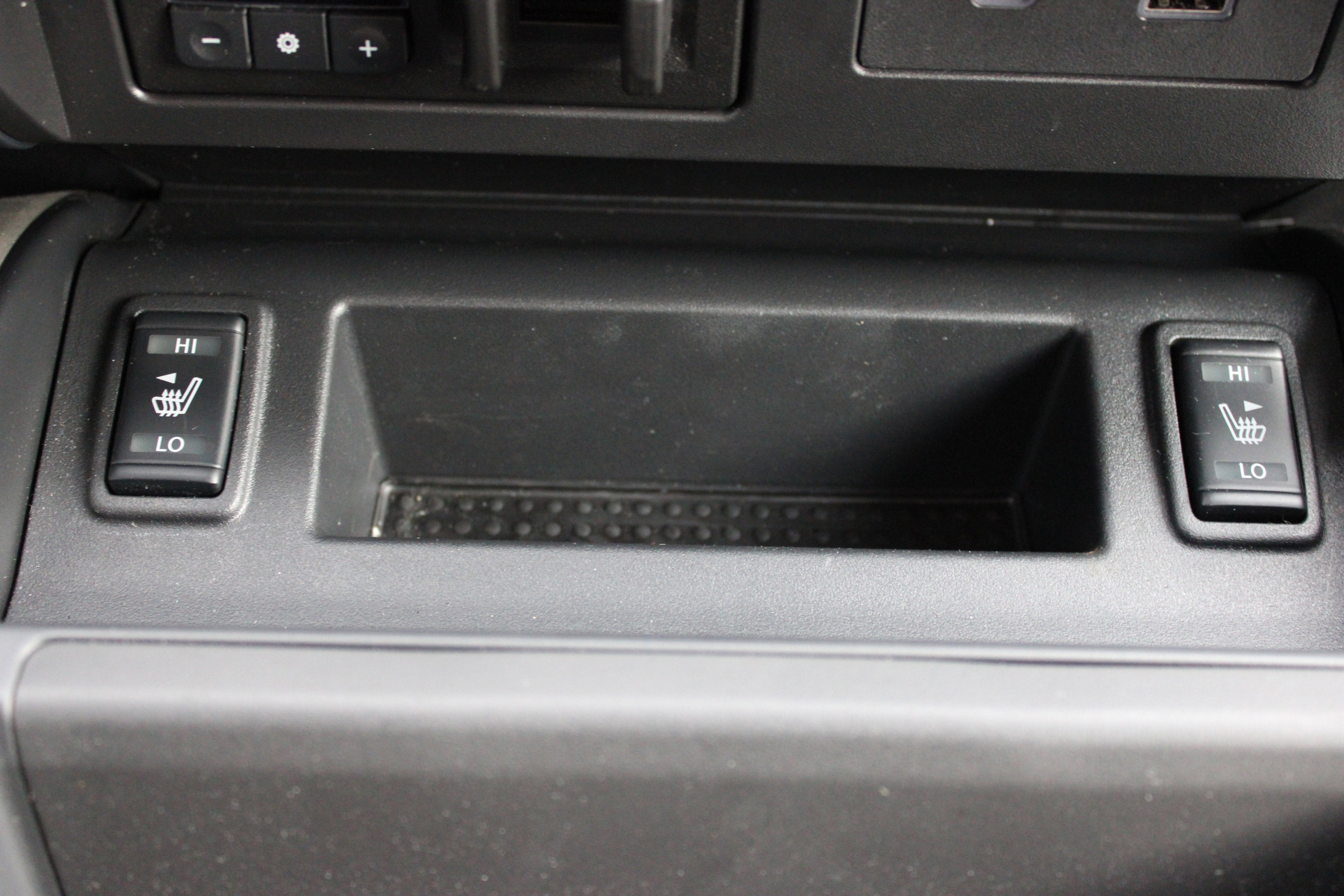 2024 Nissan Titan XD SV