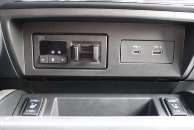 2024 Nissan Titan XD SV