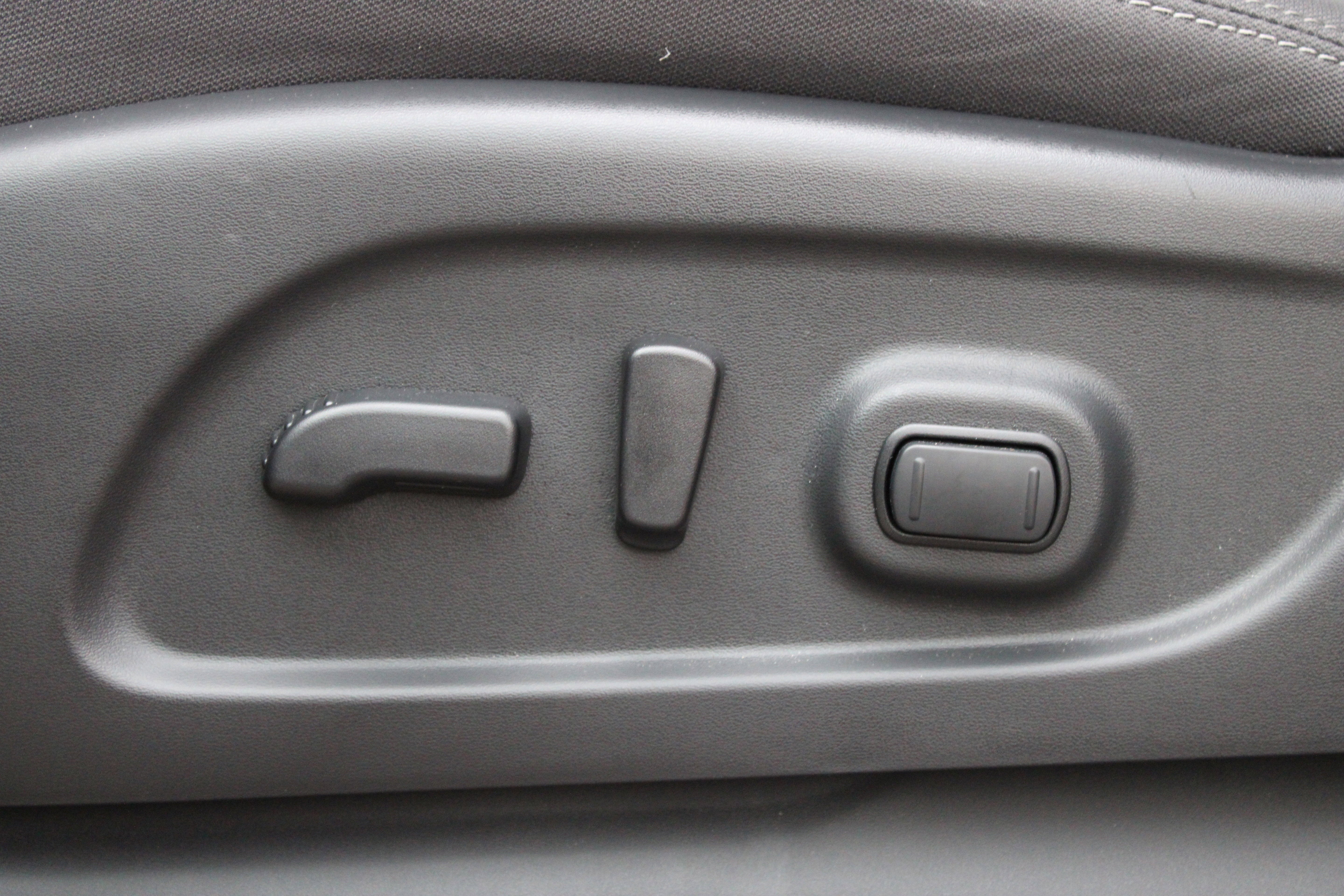 2024 Nissan Titan XD SV