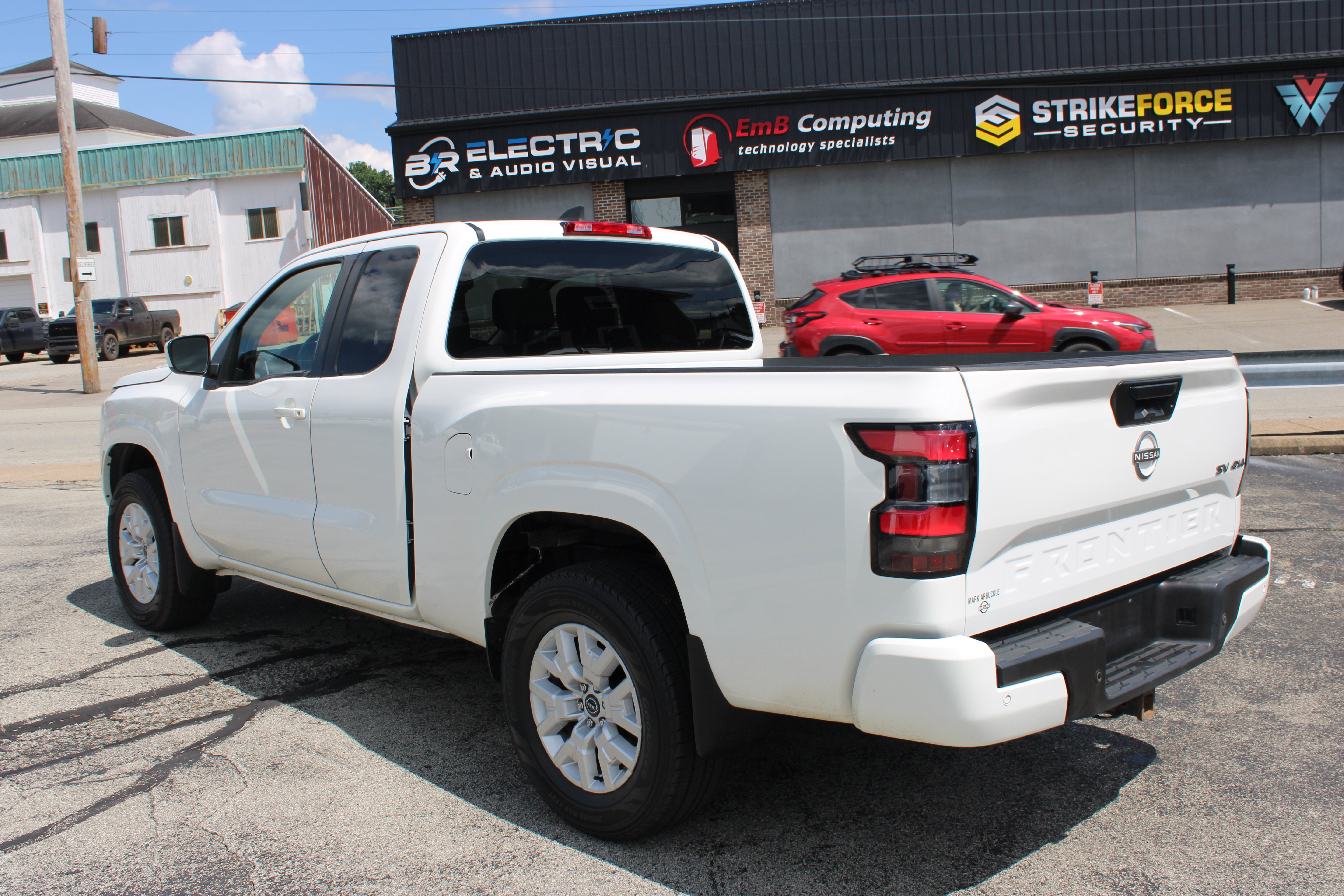 2023 Nissan Frontier SV