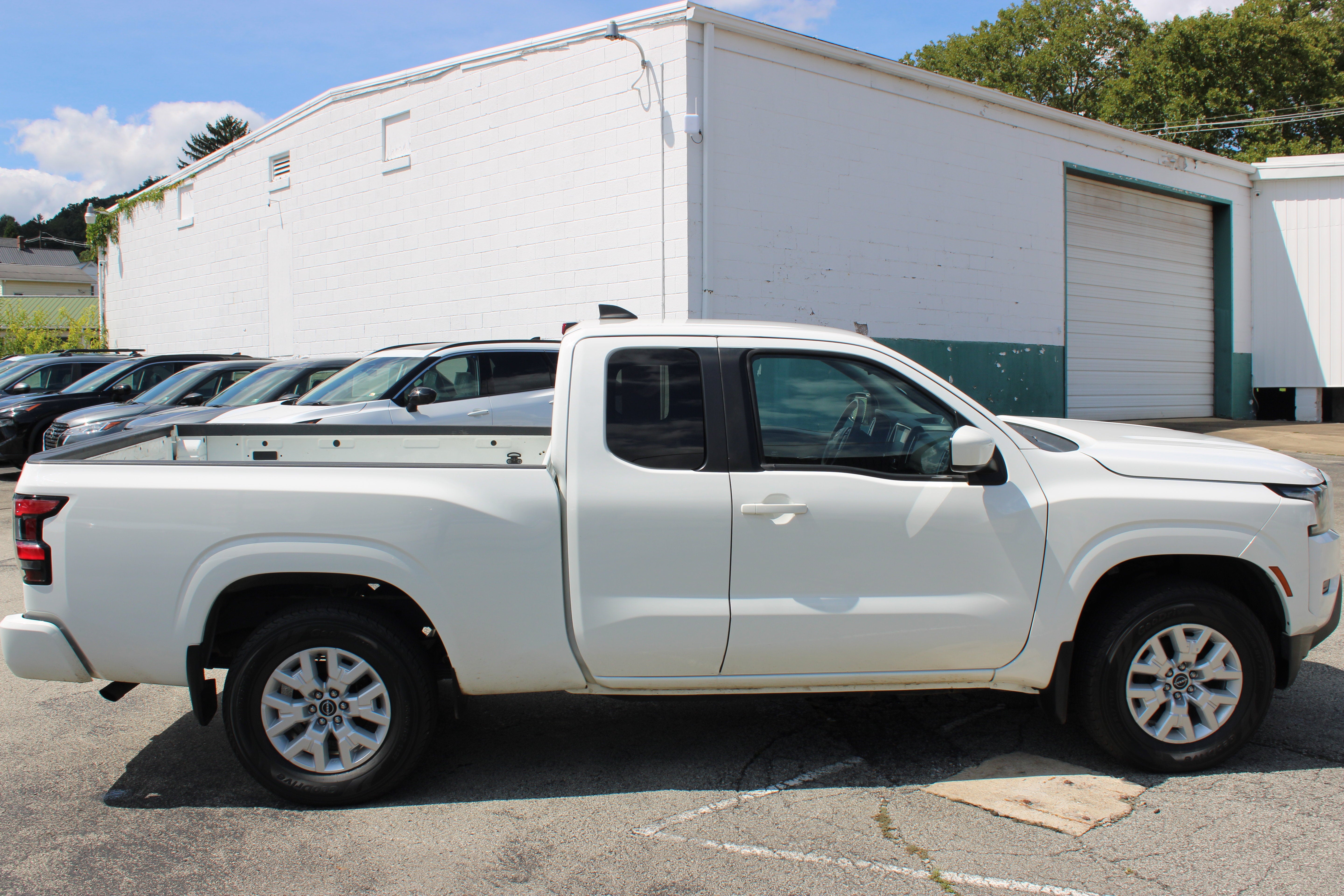 2023 Nissan Frontier SV