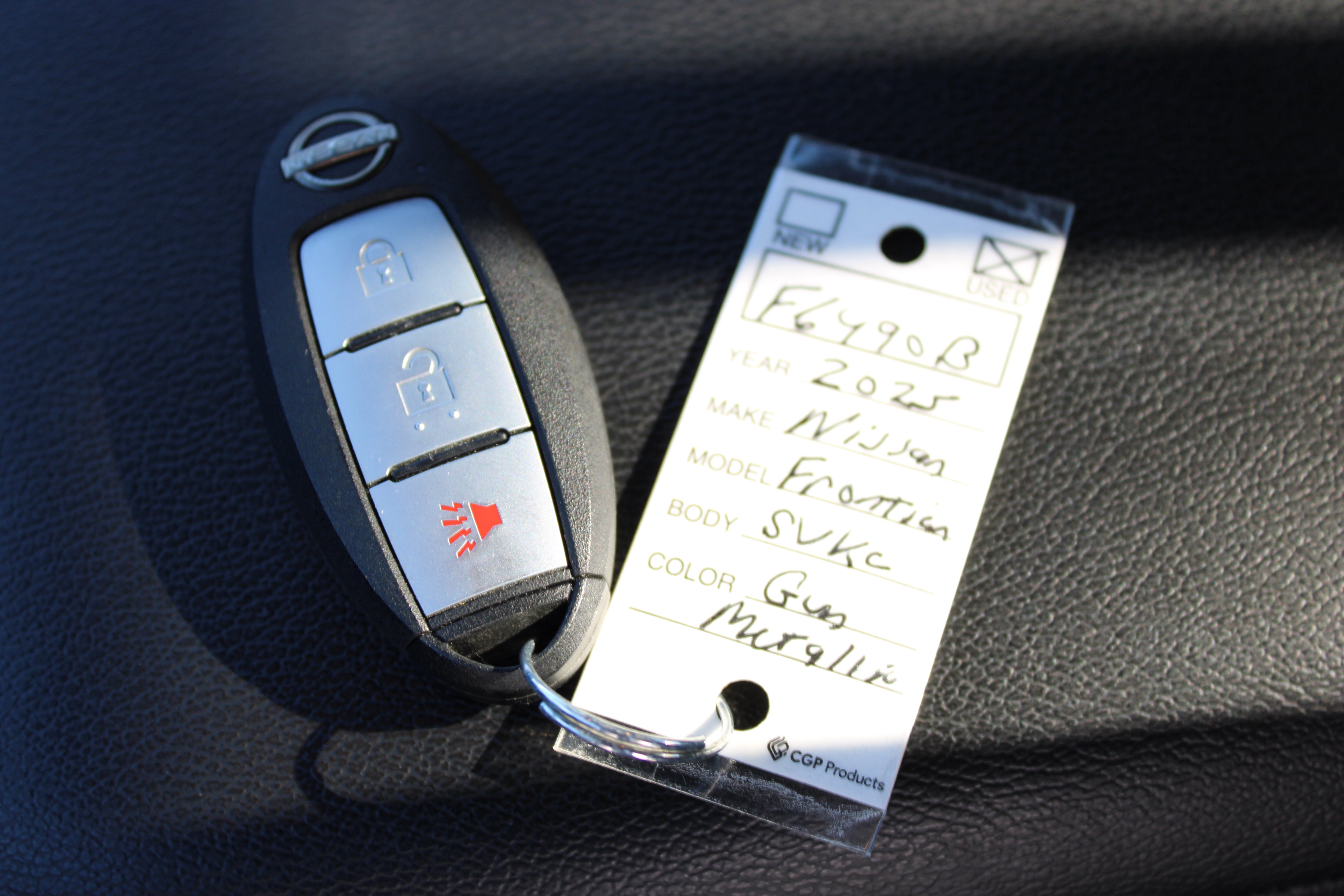 2025 Nissan Frontier SV