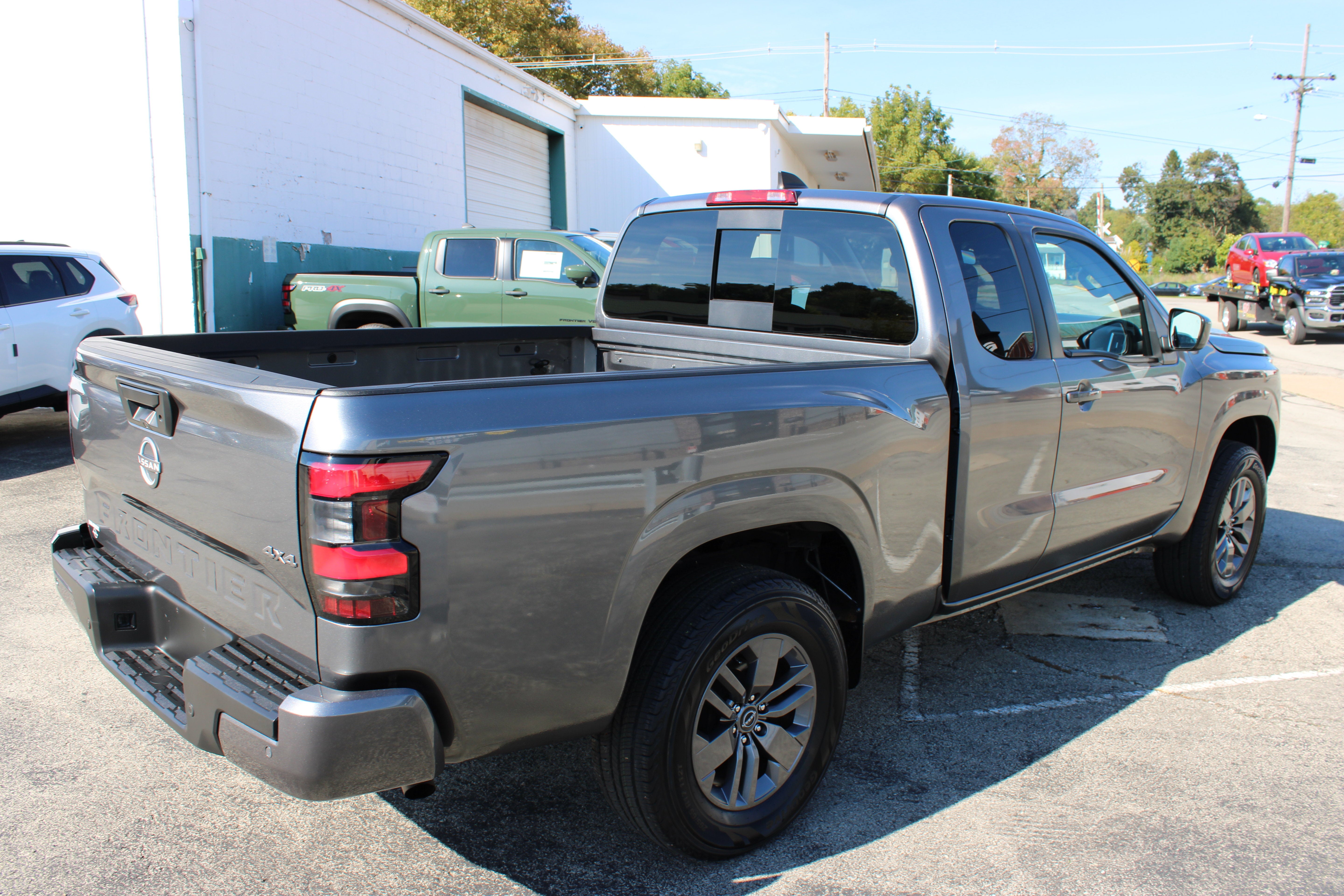 2025 Nissan Frontier SV
