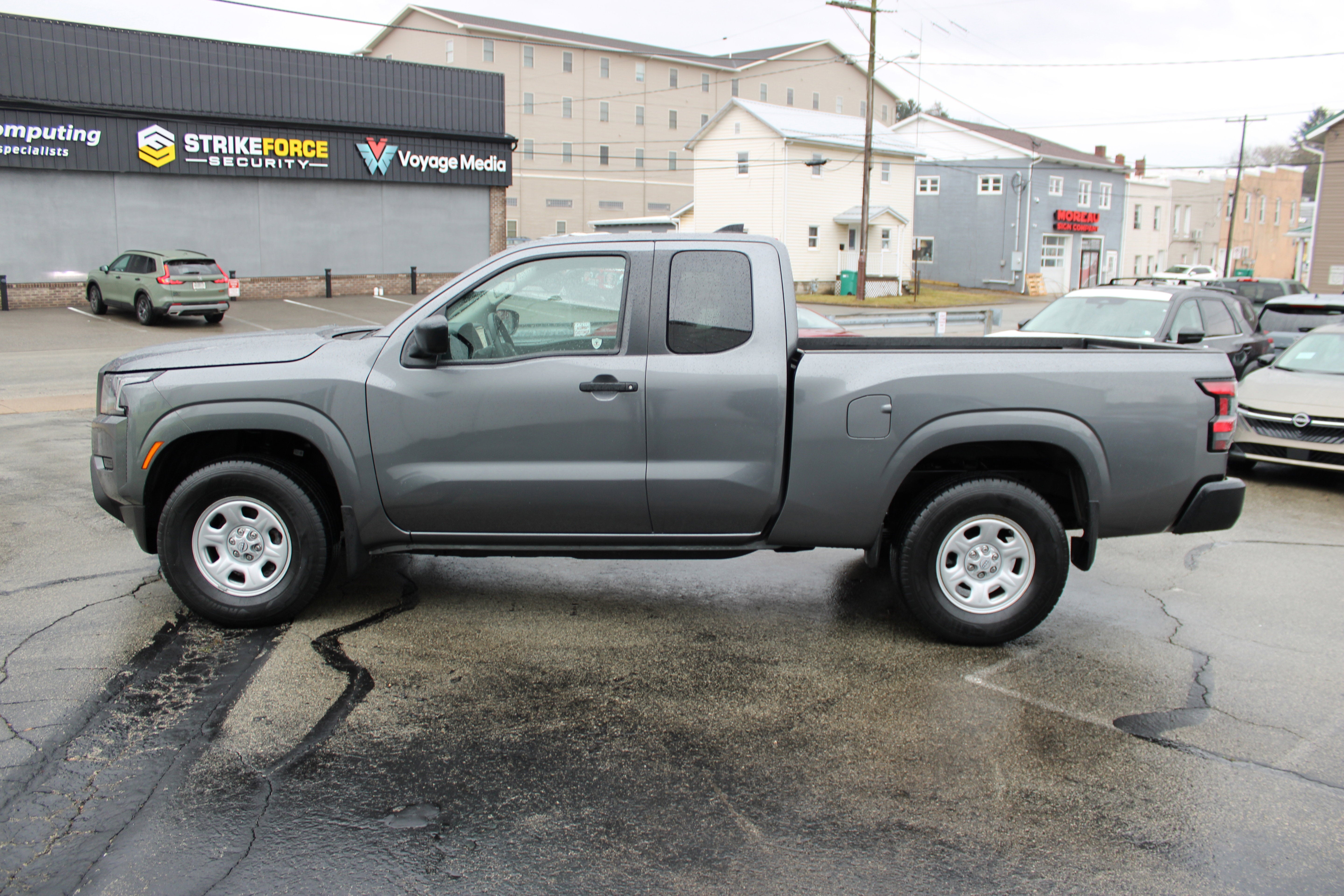 2023 Nissan Frontier S
