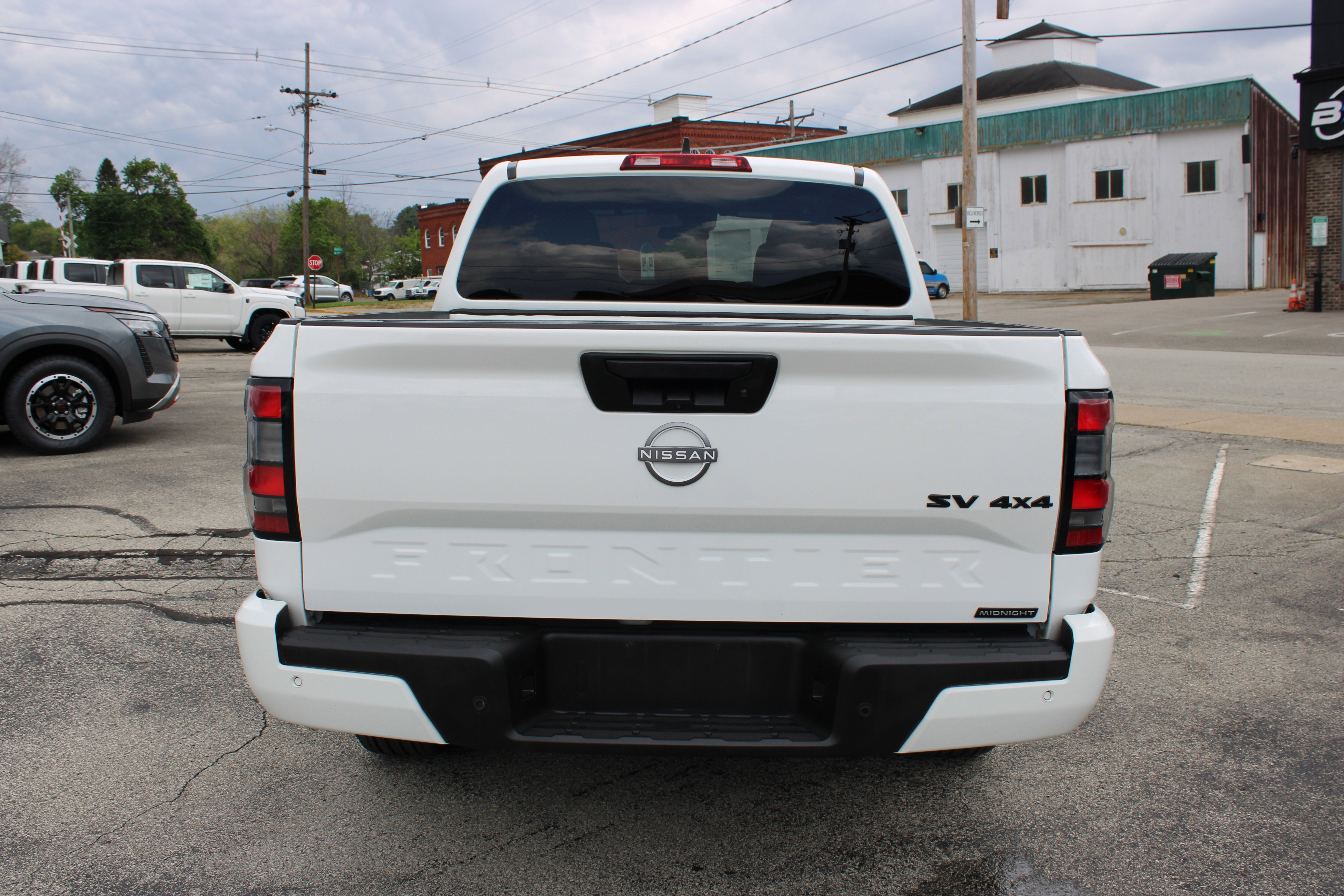 2023 Nissan Frontier SV