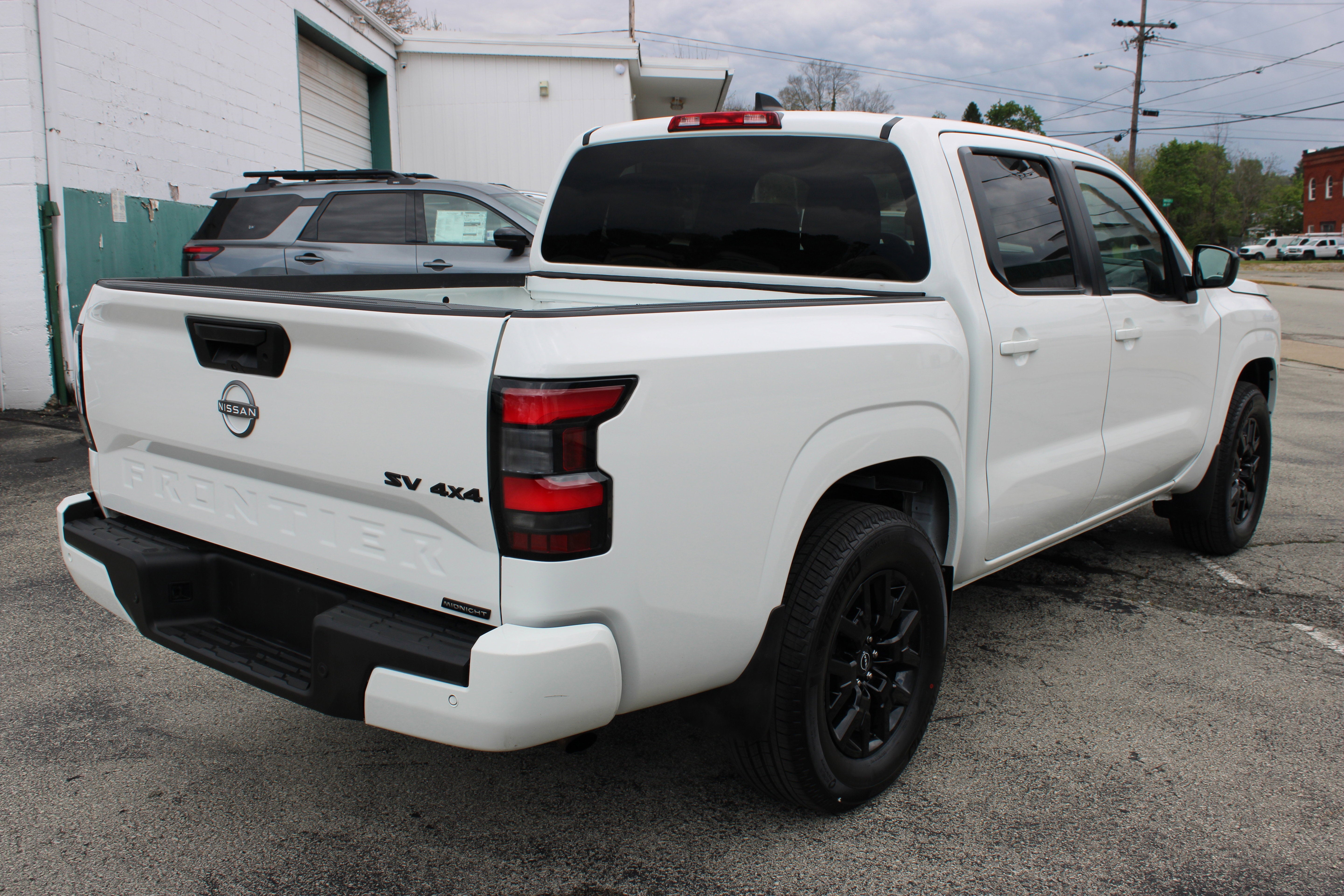 2023 Nissan Frontier SV