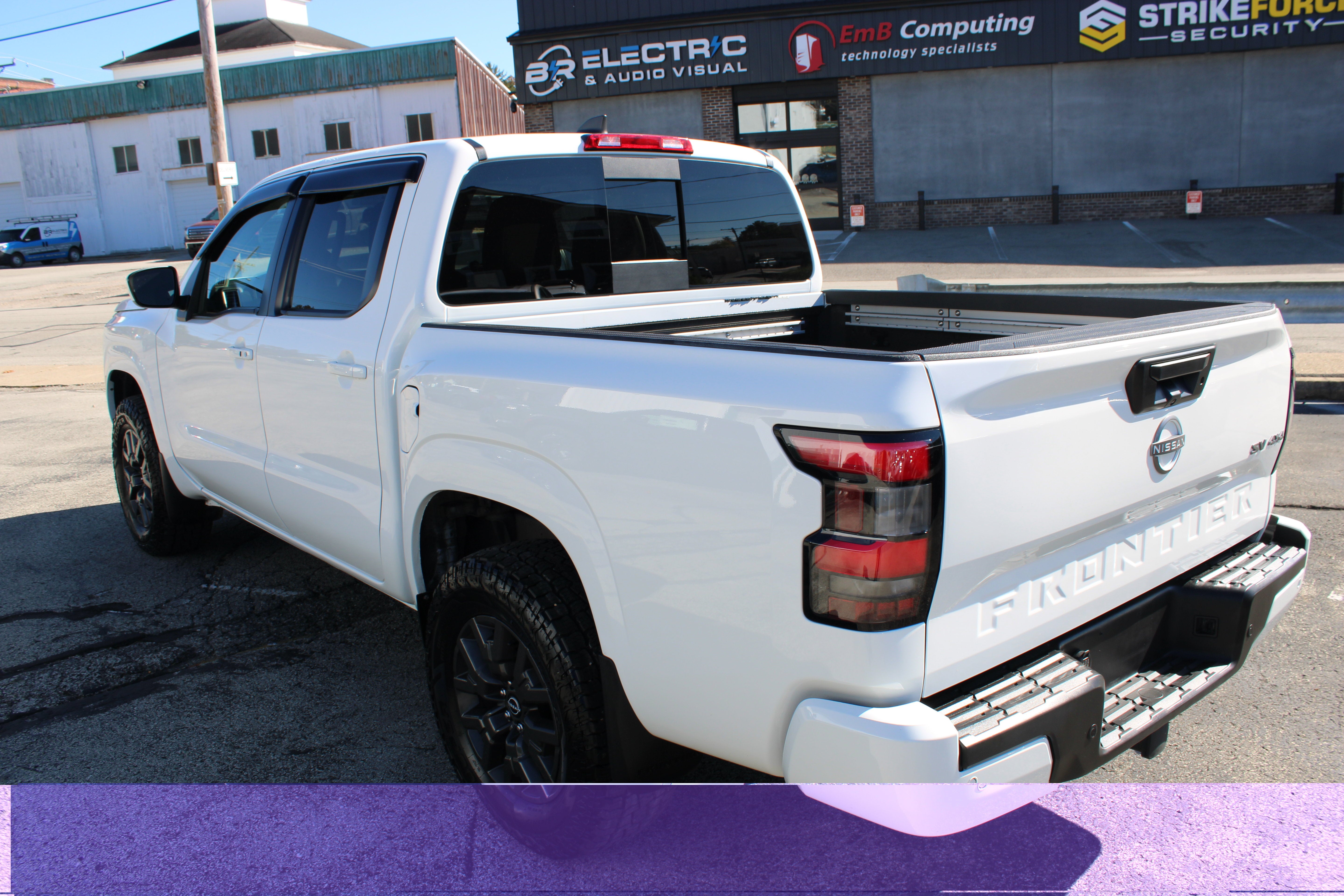 2023 Nissan Frontier SV