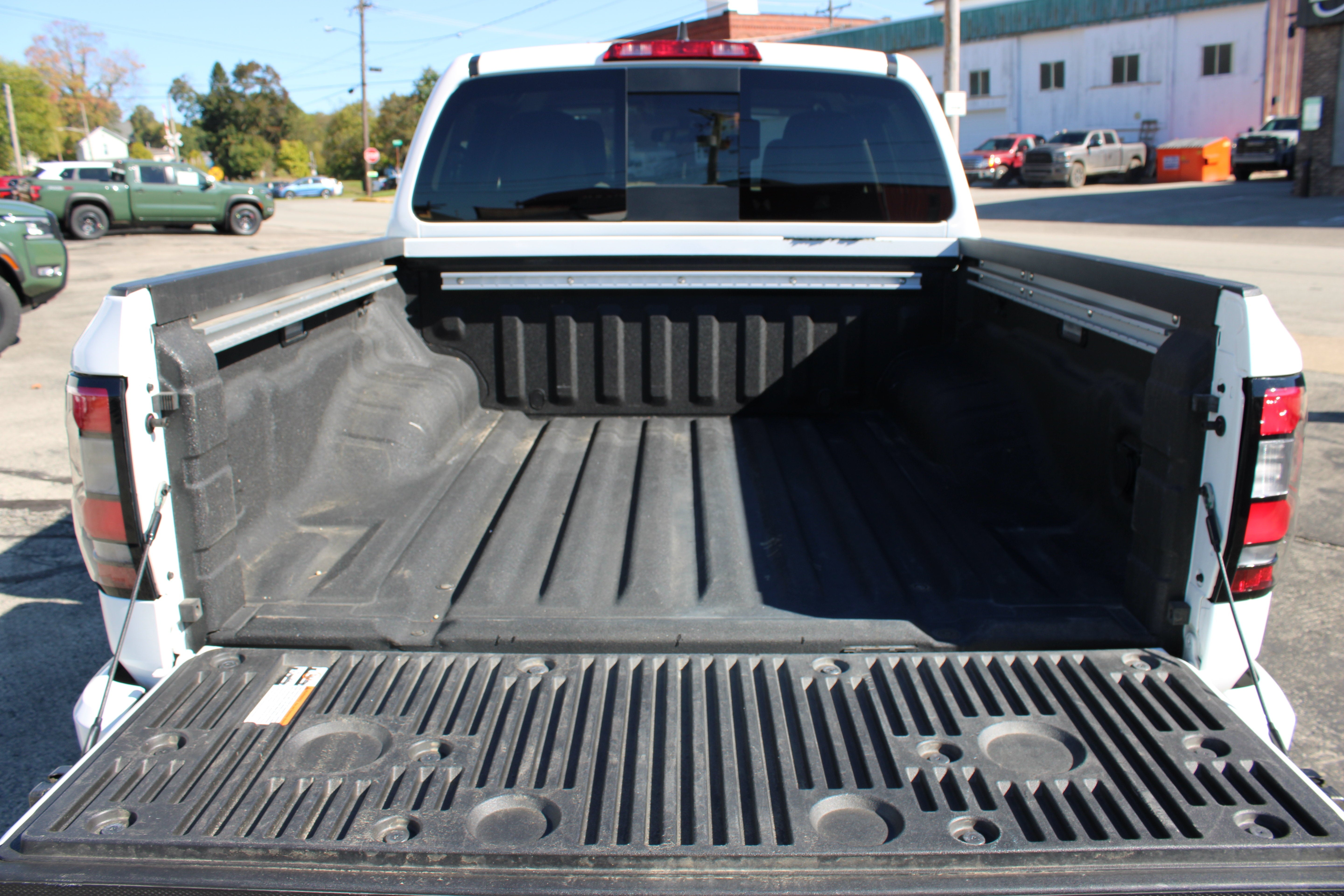 2023 Nissan Frontier SV