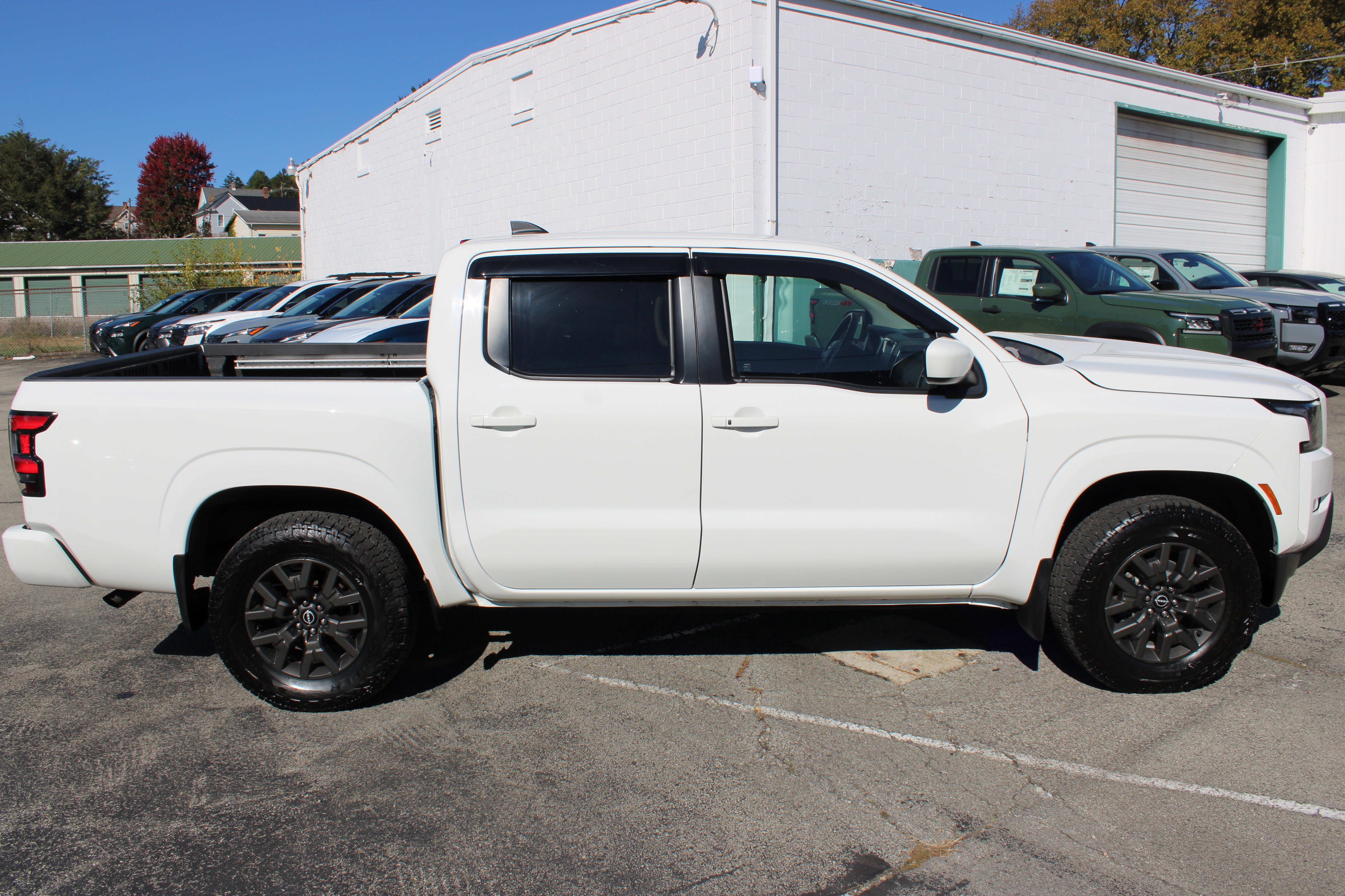 2023 Nissan Frontier SV