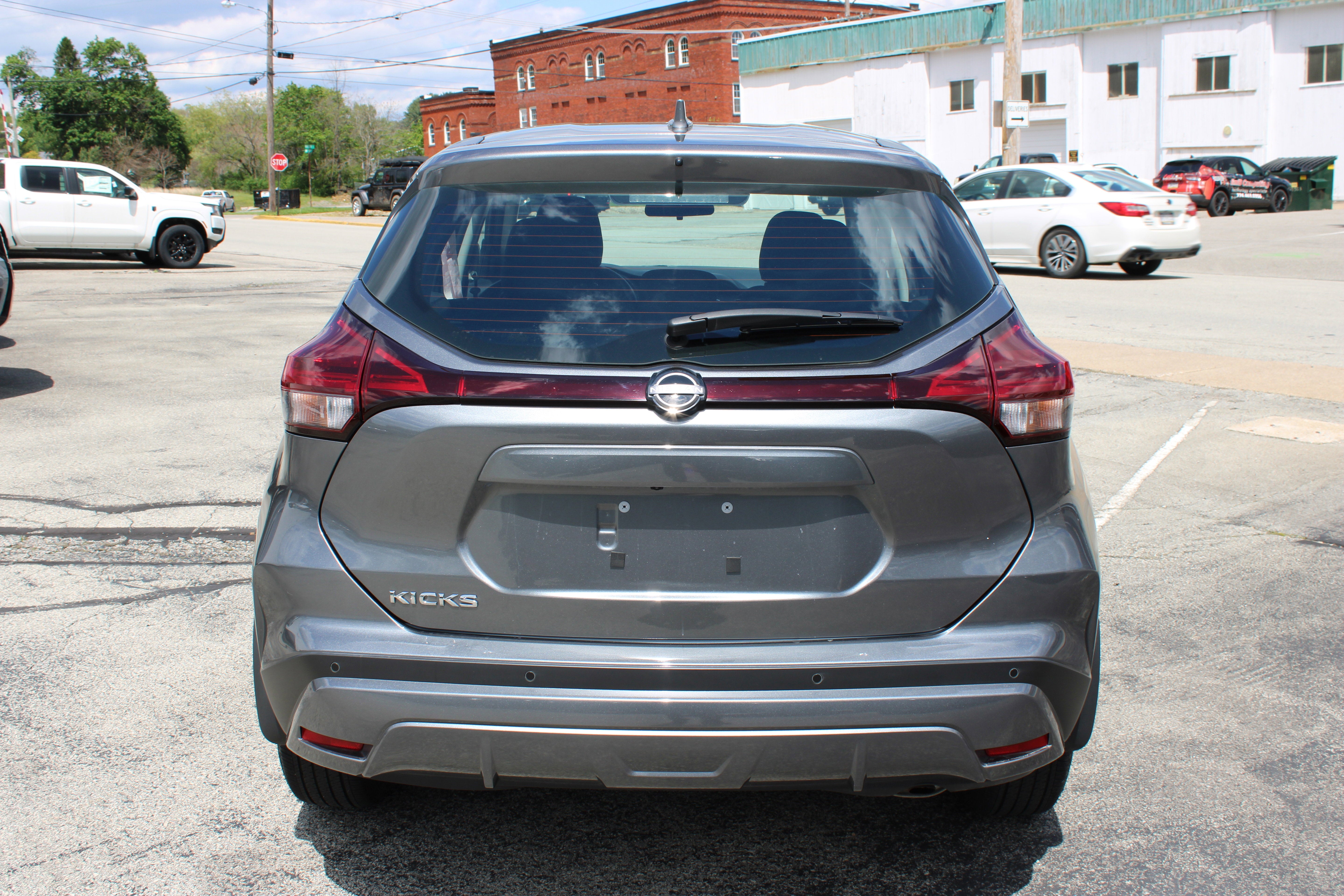 2024 Nissan Kicks S