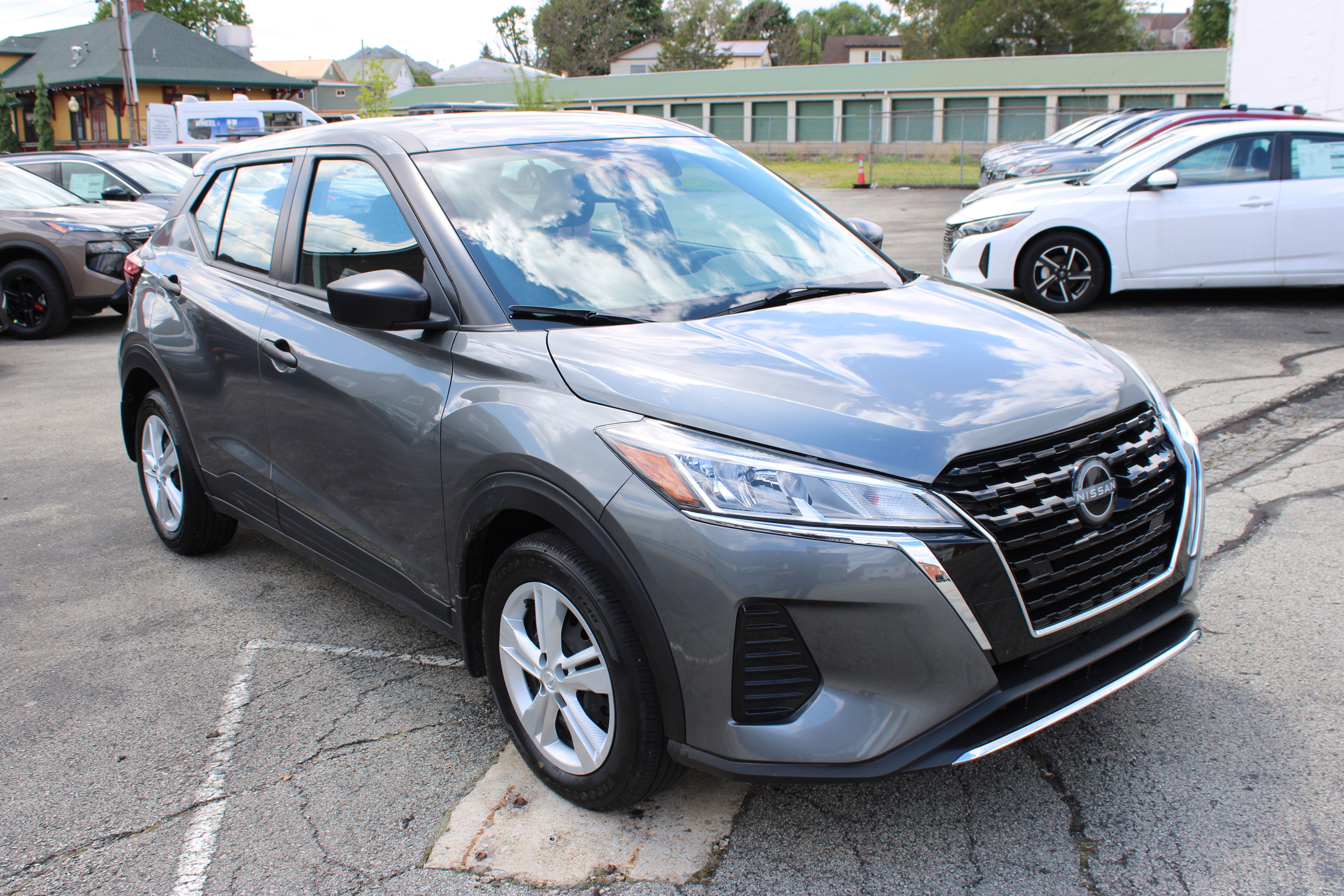 2024 Nissan Kicks S