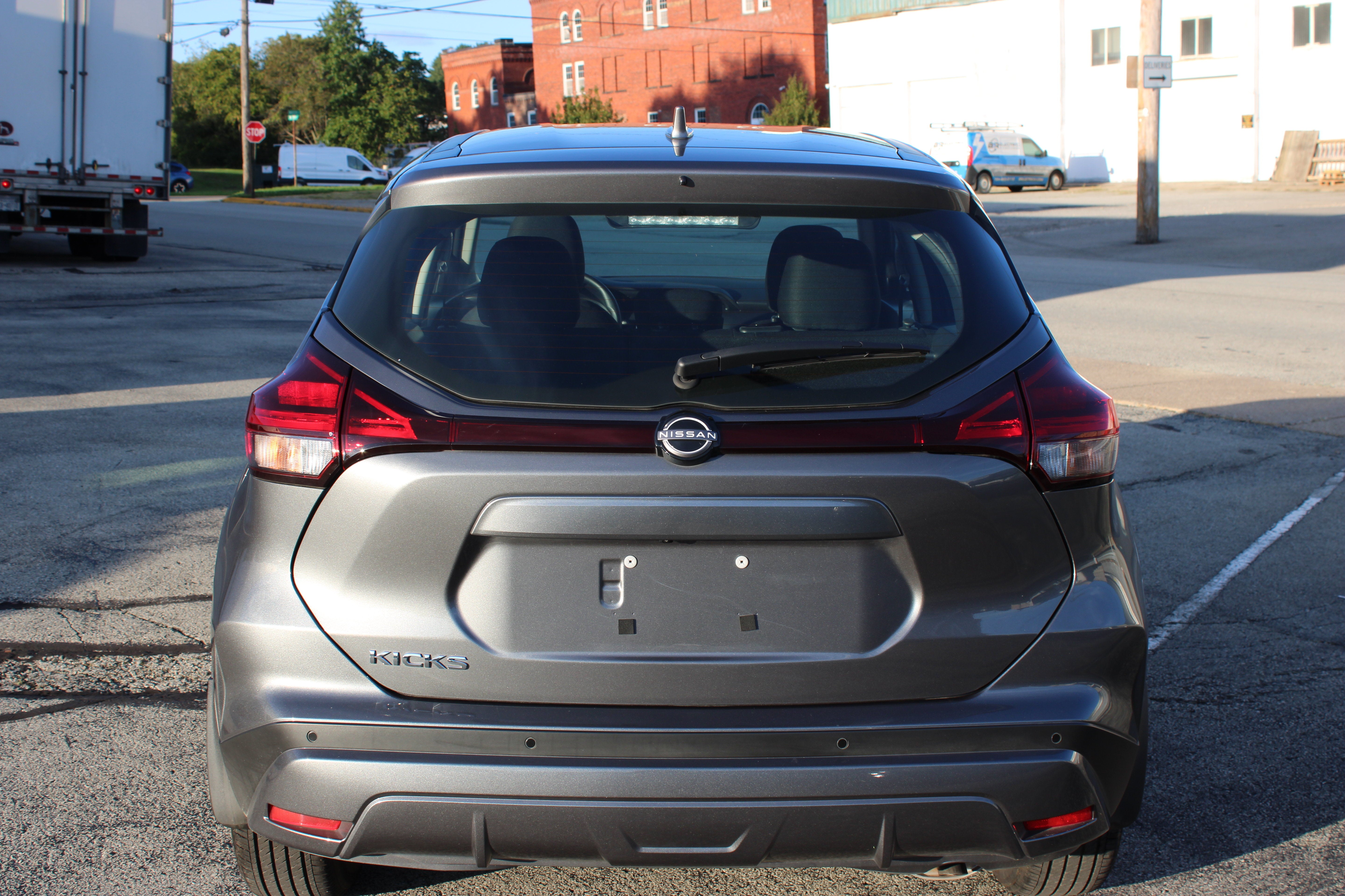 2025 Nissan Kicks Play S