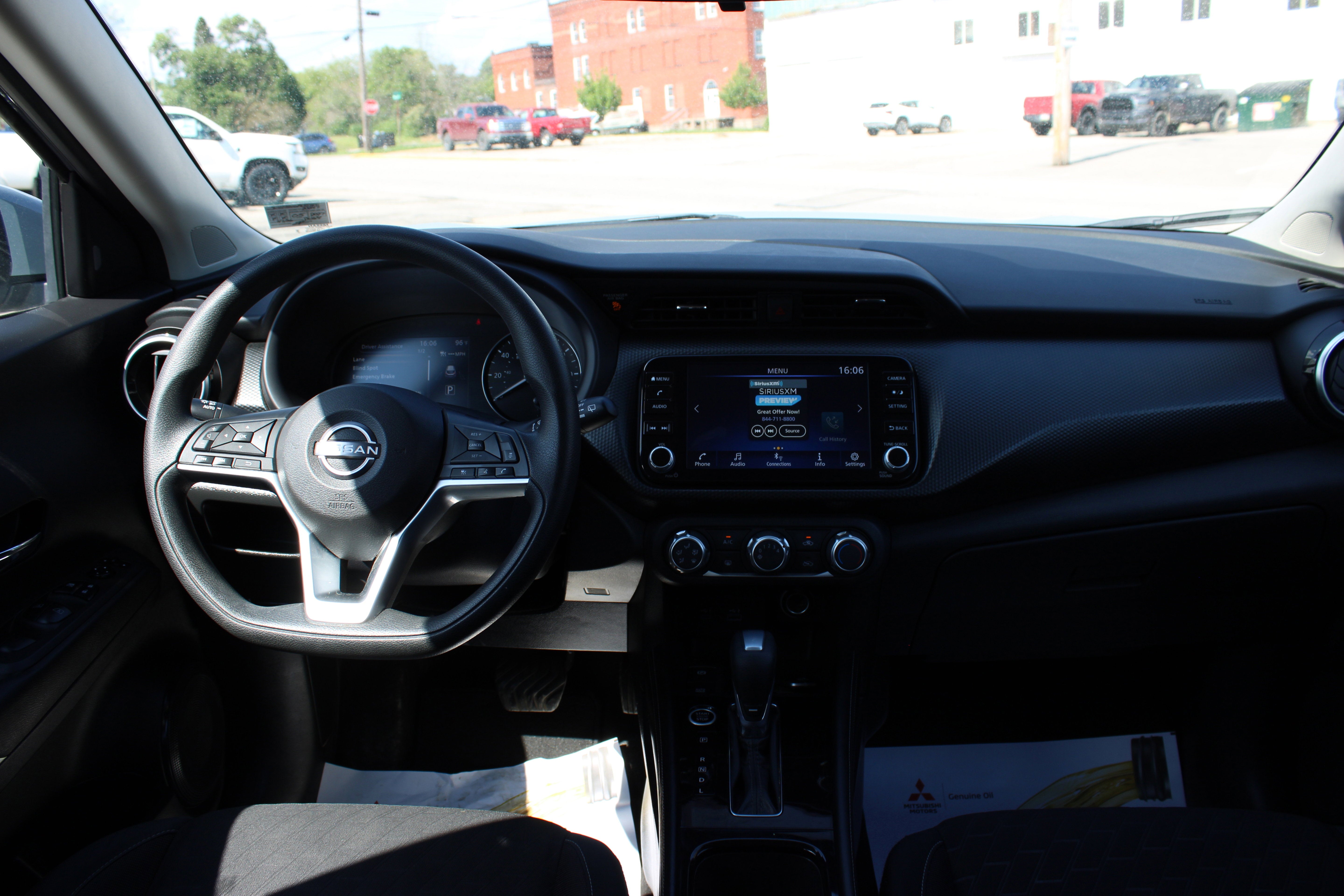 2023 Nissan Kicks SV