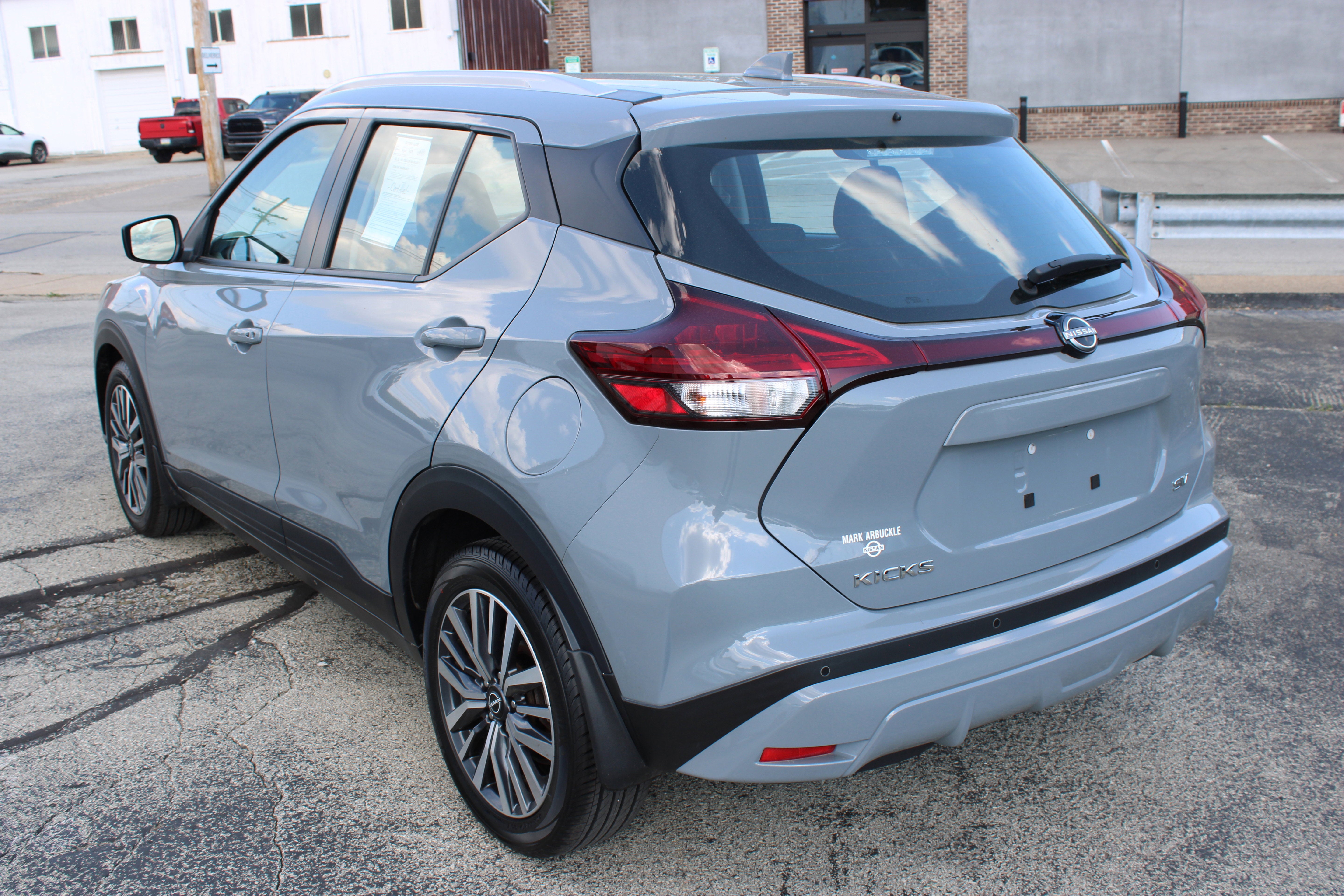 2023 Nissan Kicks SV