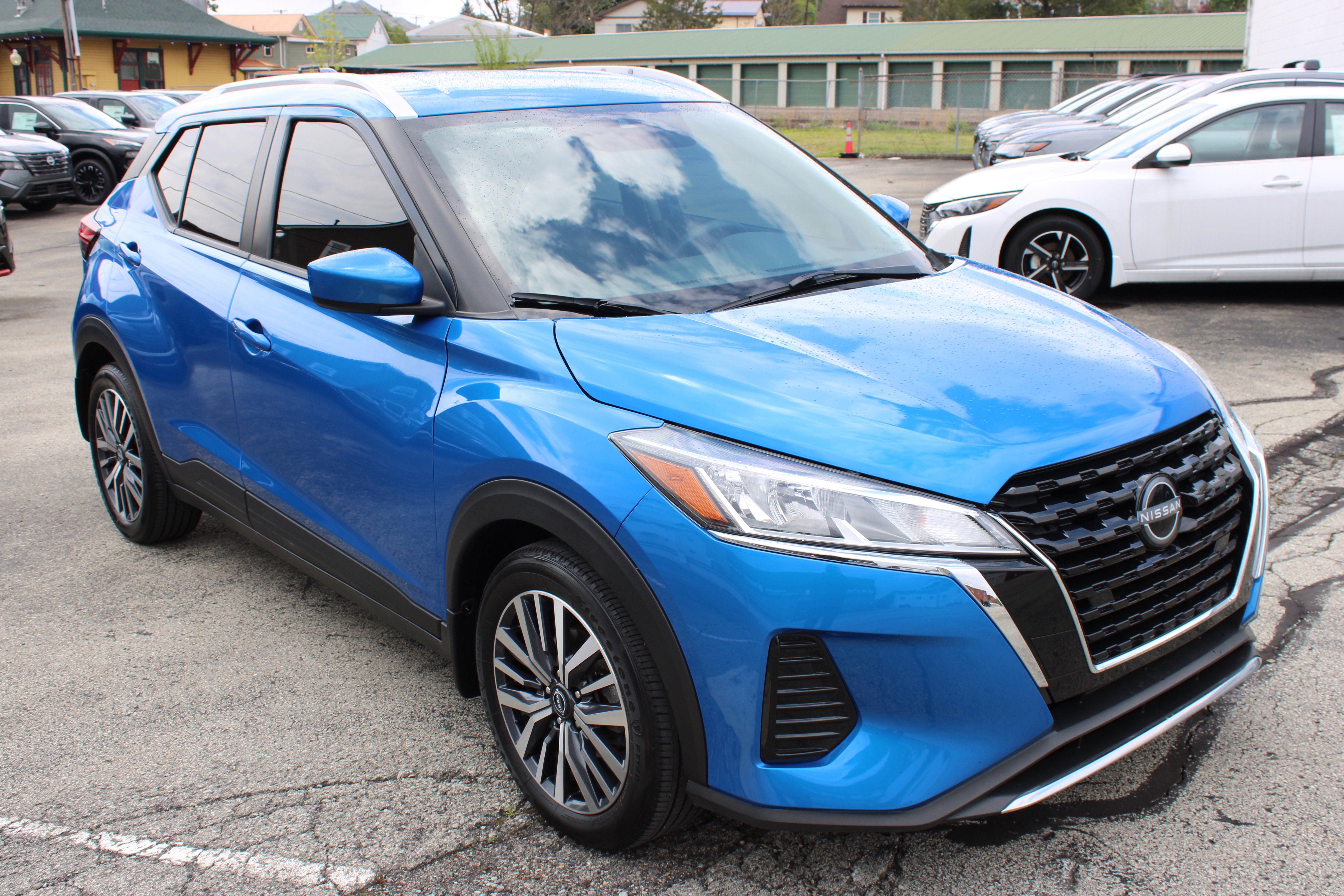 2023 Nissan Kicks SV