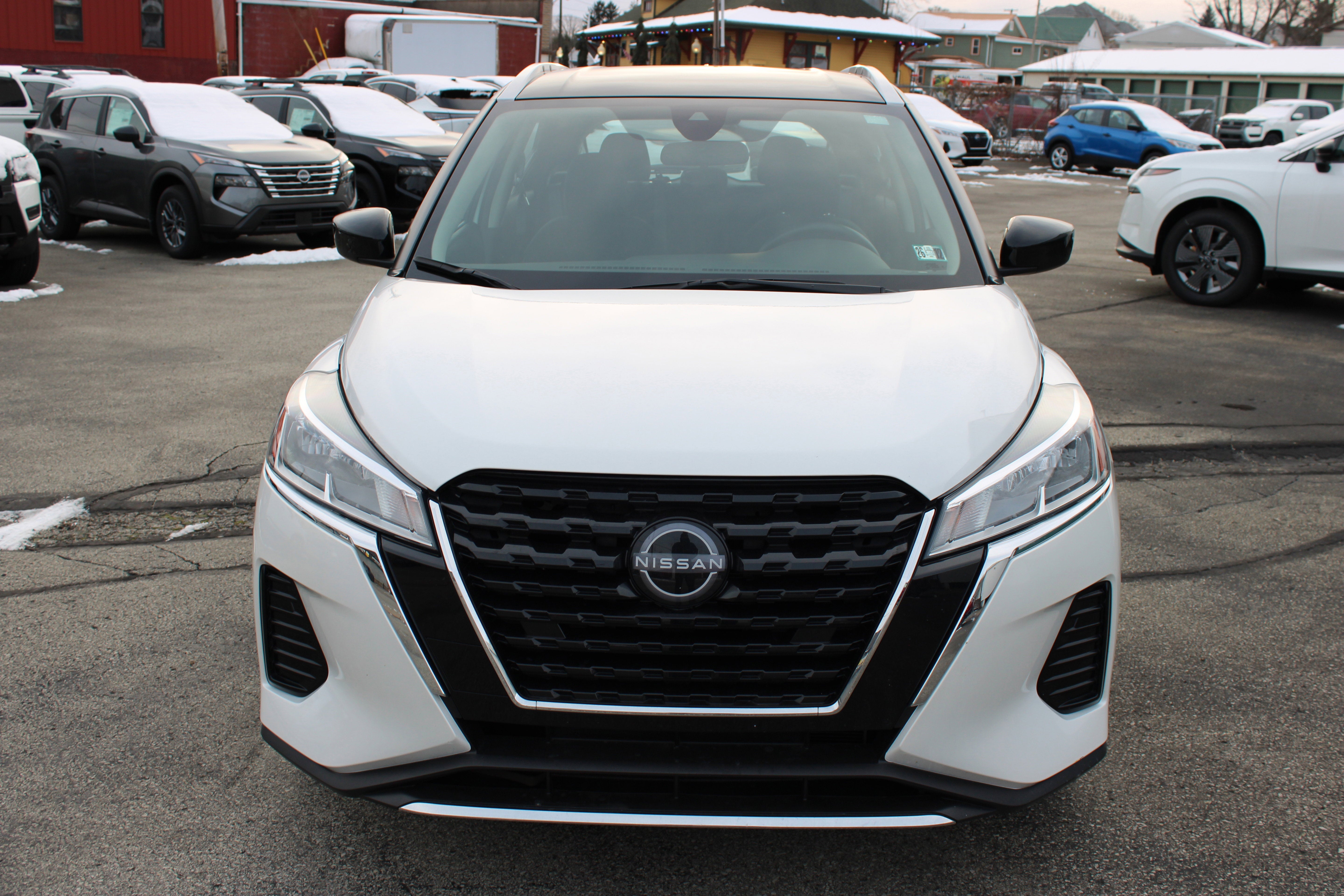 2024 Nissan Kicks SV