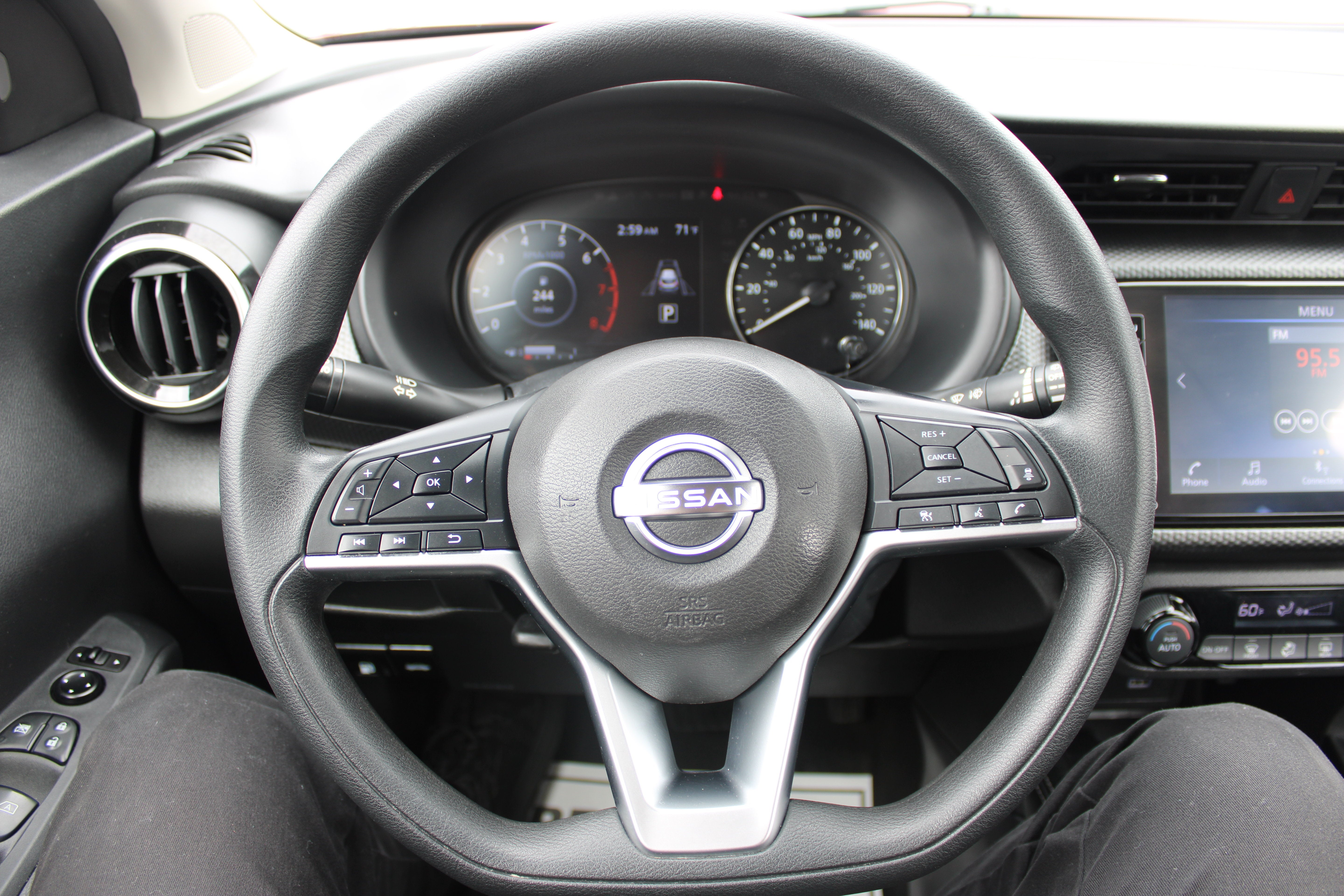 2022 Nissan Kicks SV
