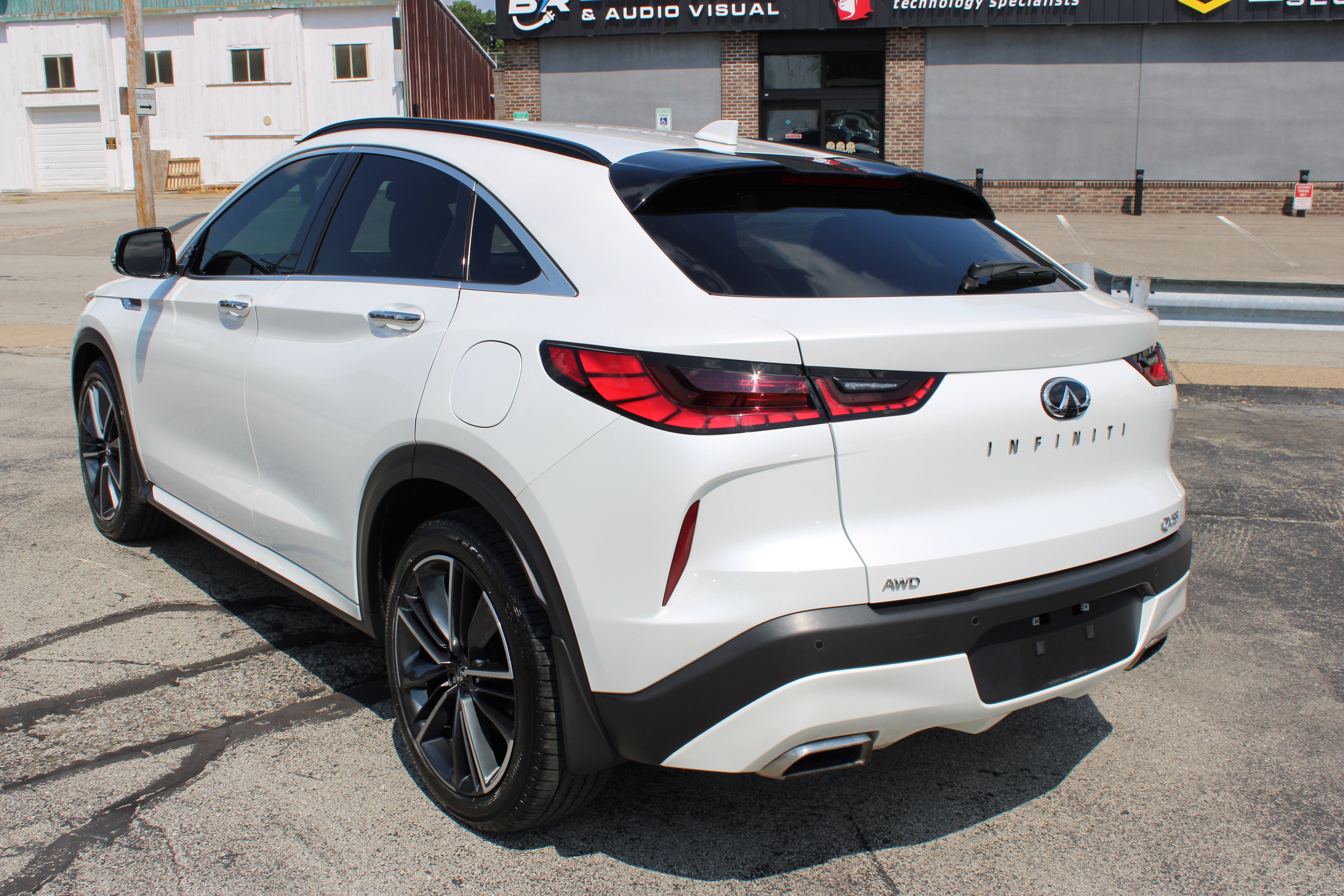 2023 INFINITI QX55 SENSORY