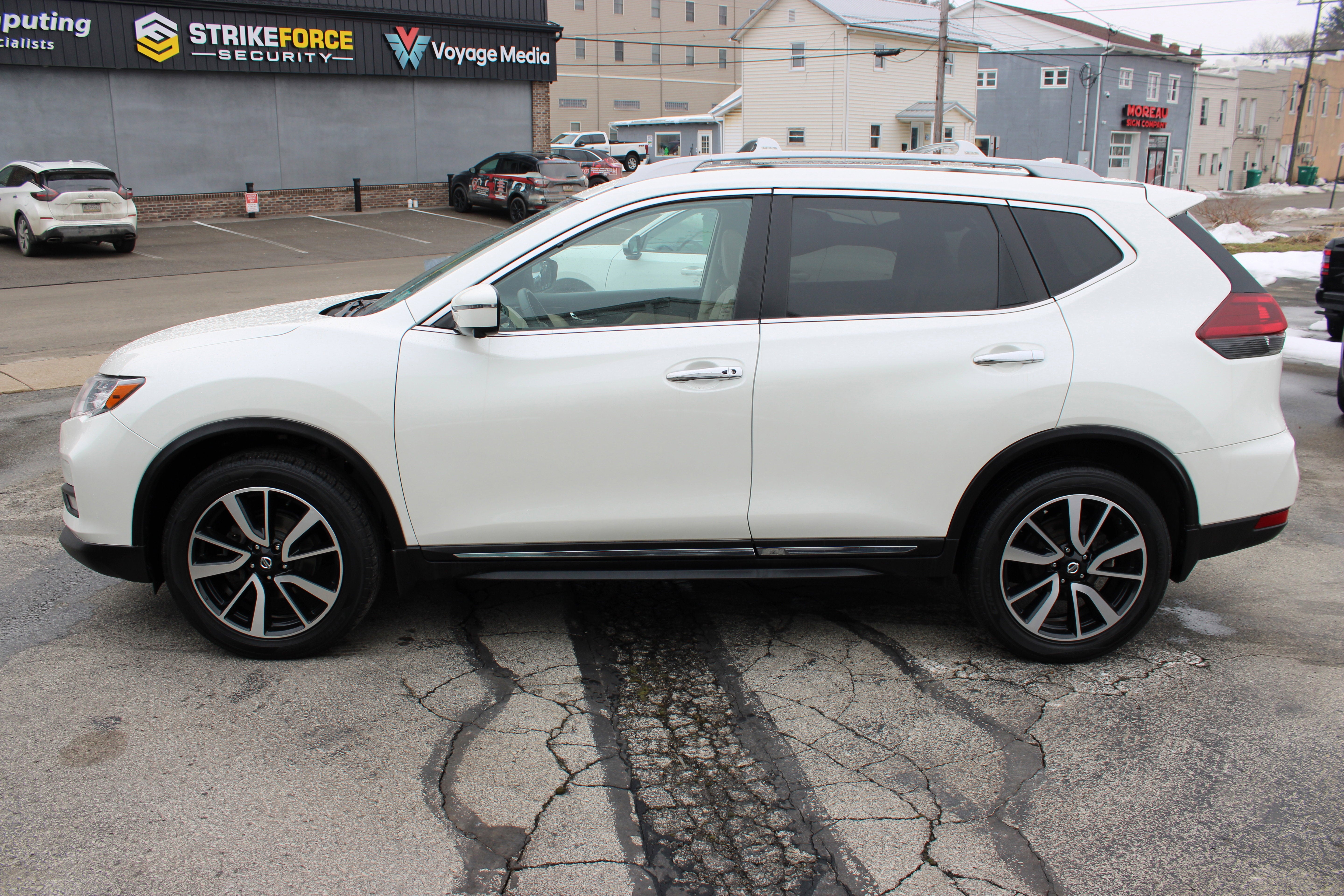 Used 2020 Nissan Rogue SL with VIN 5N1AT2MV2LC778571 for sale in Indiana, PA