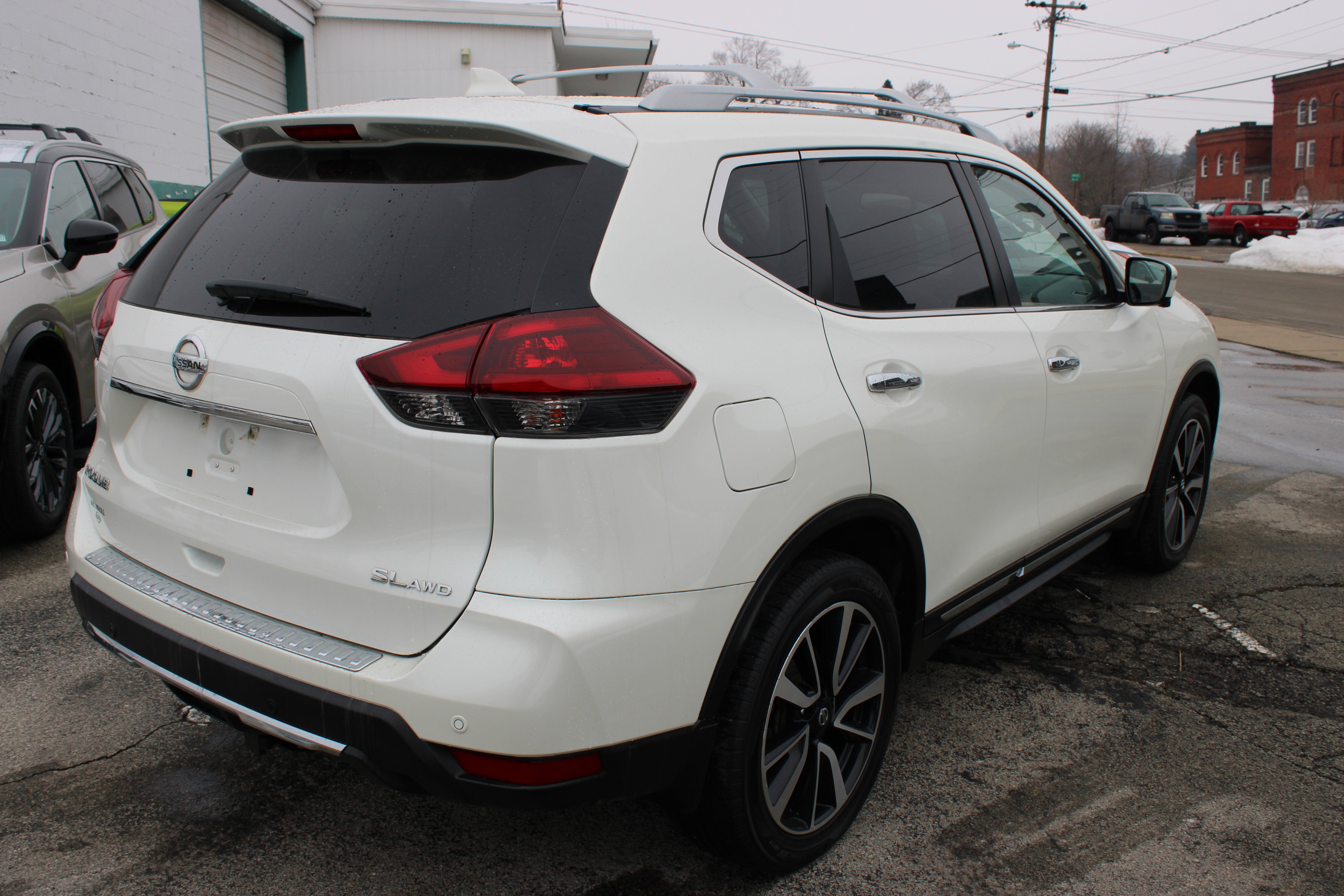 2020 Nissan Rogue SL
