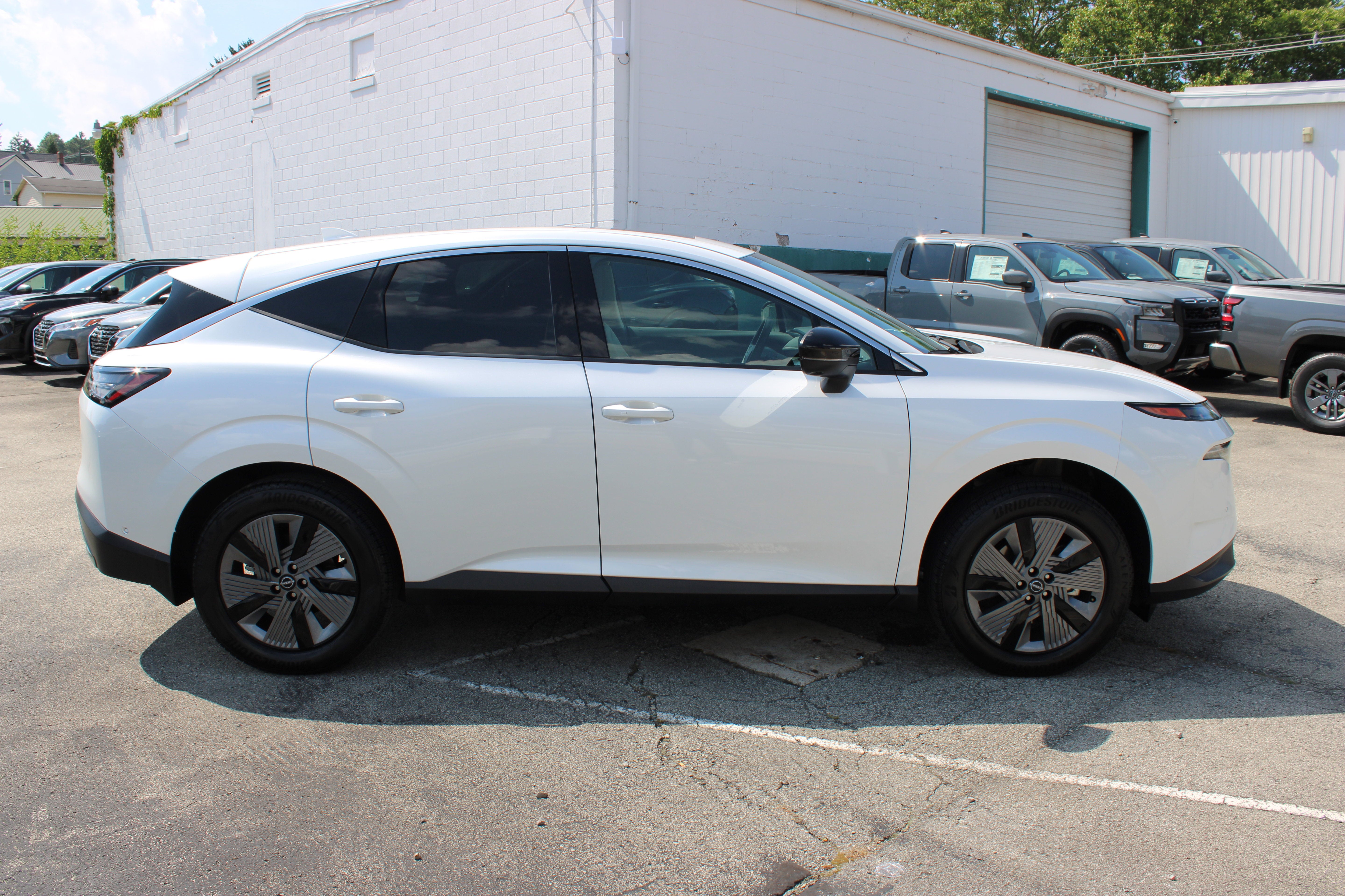 2025 Nissan Murano SL