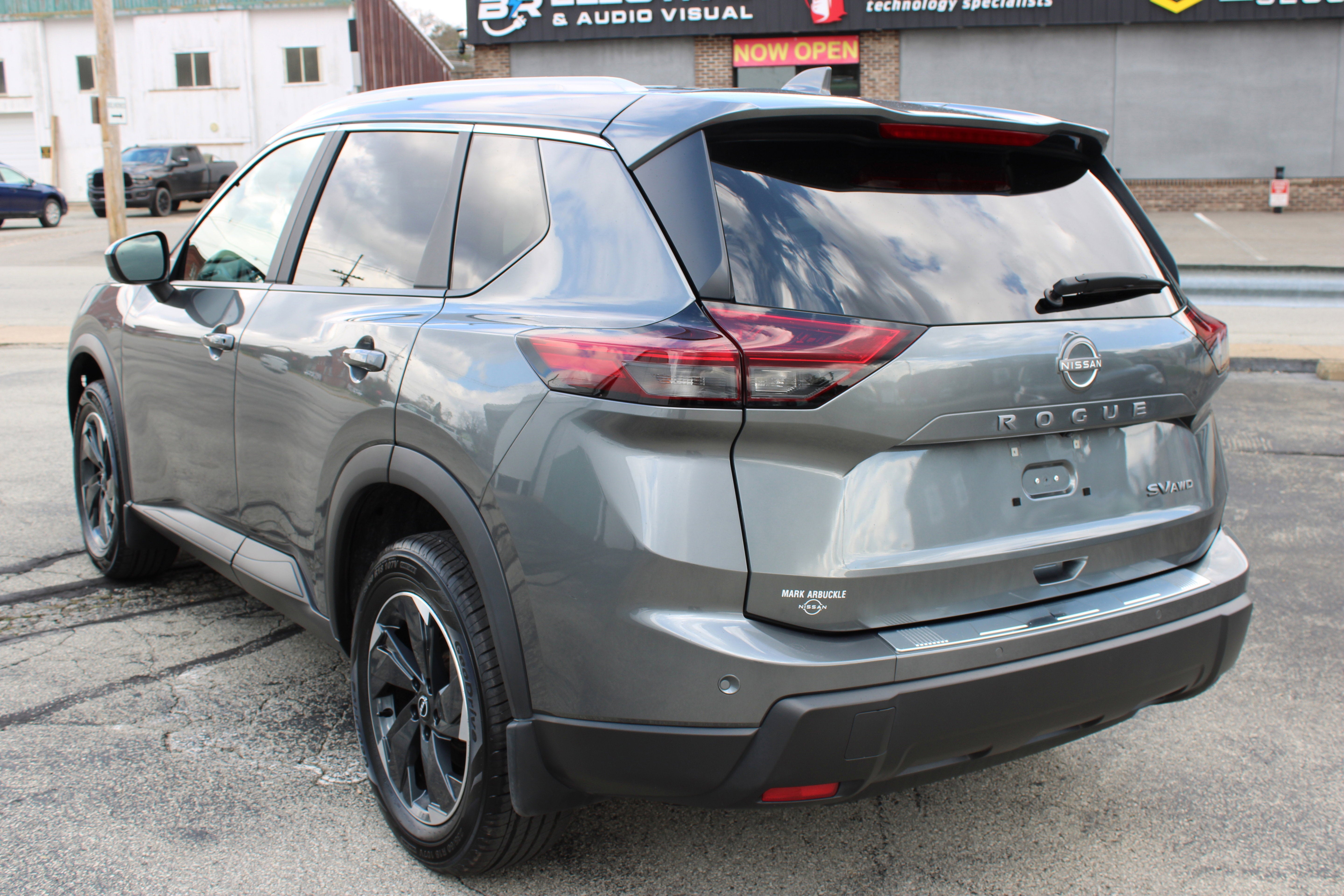 2024 Nissan Rogue SV