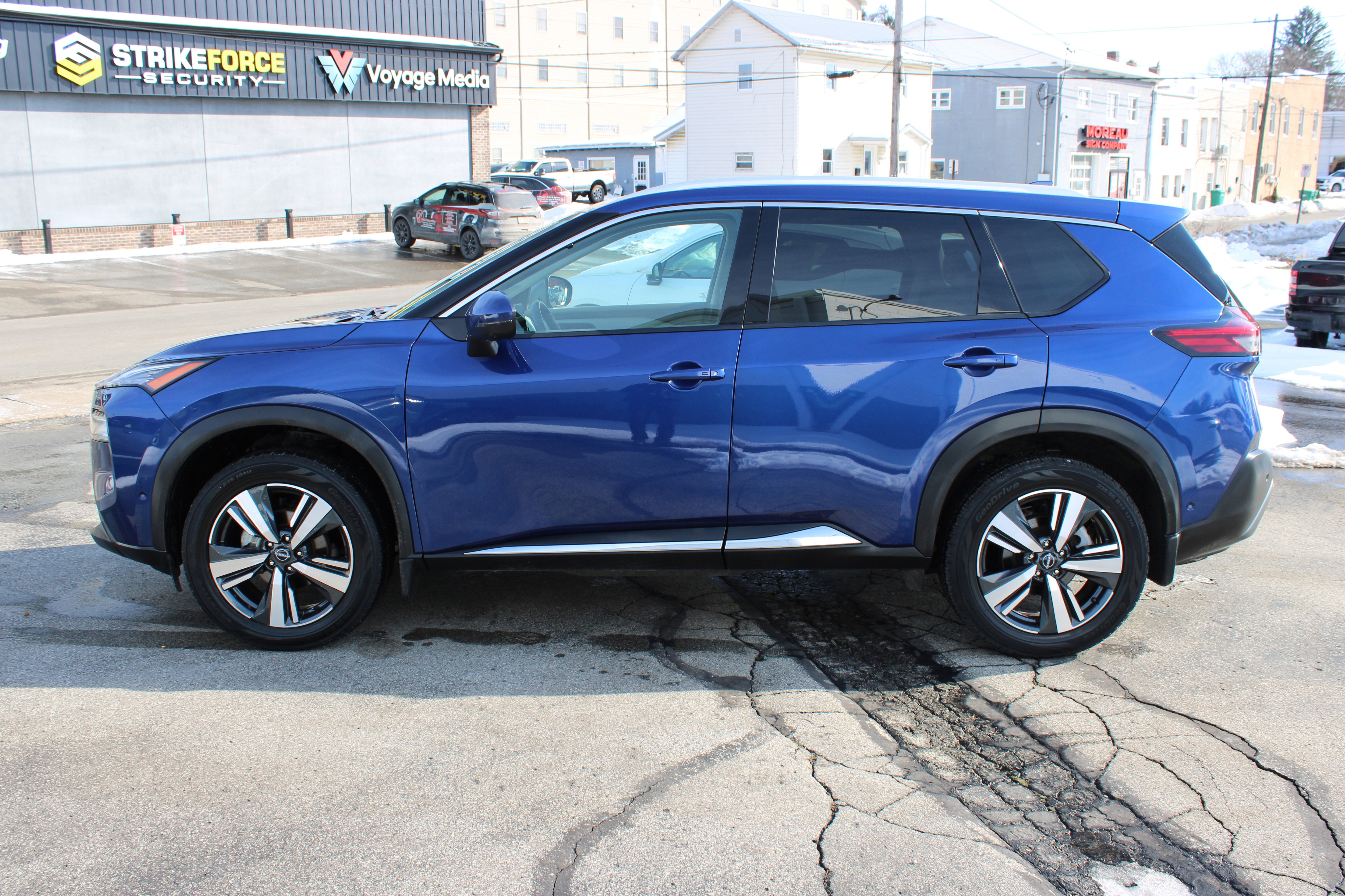 2023 Nissan Rogue SL